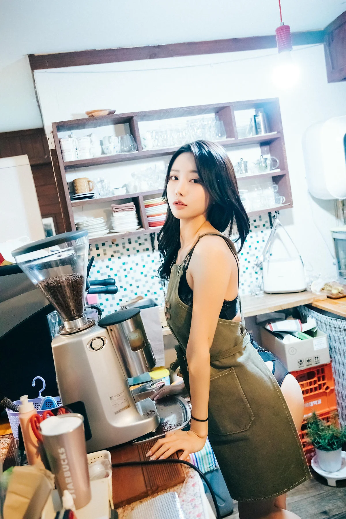 Loozy No.069 Yeonyu美臀黑丝短裙 - 2