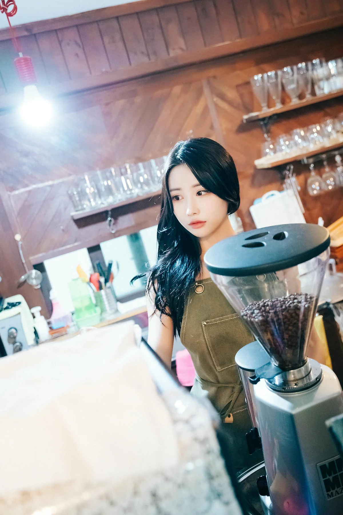 Loozy No.069 Yeonyu美臀黑丝短裙 - 5