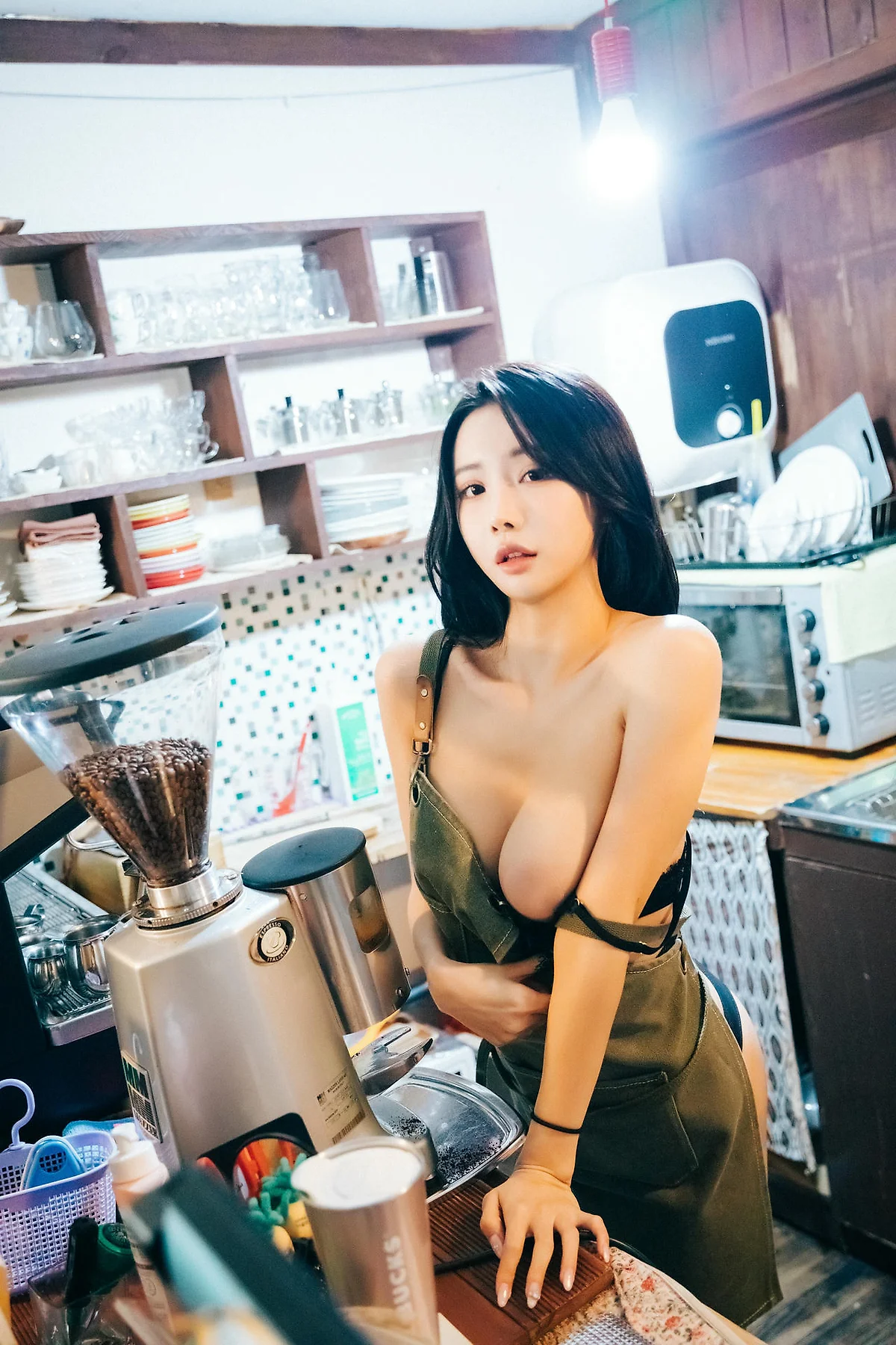 Loozy No.069 Yeonyu美臀黑丝短裙 - 1