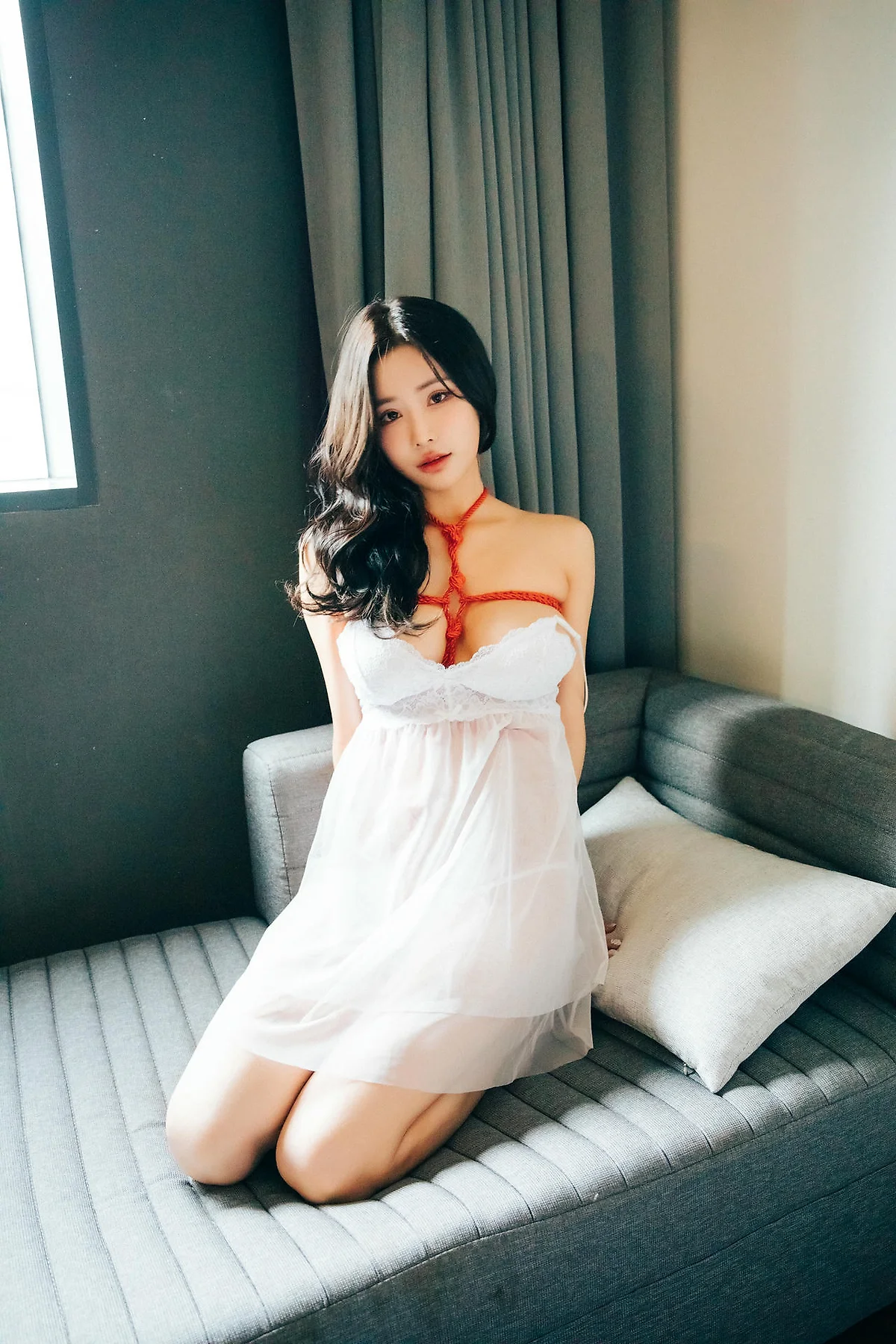 Loozy No.074 YeonYu爆乳白色美裙 - 1