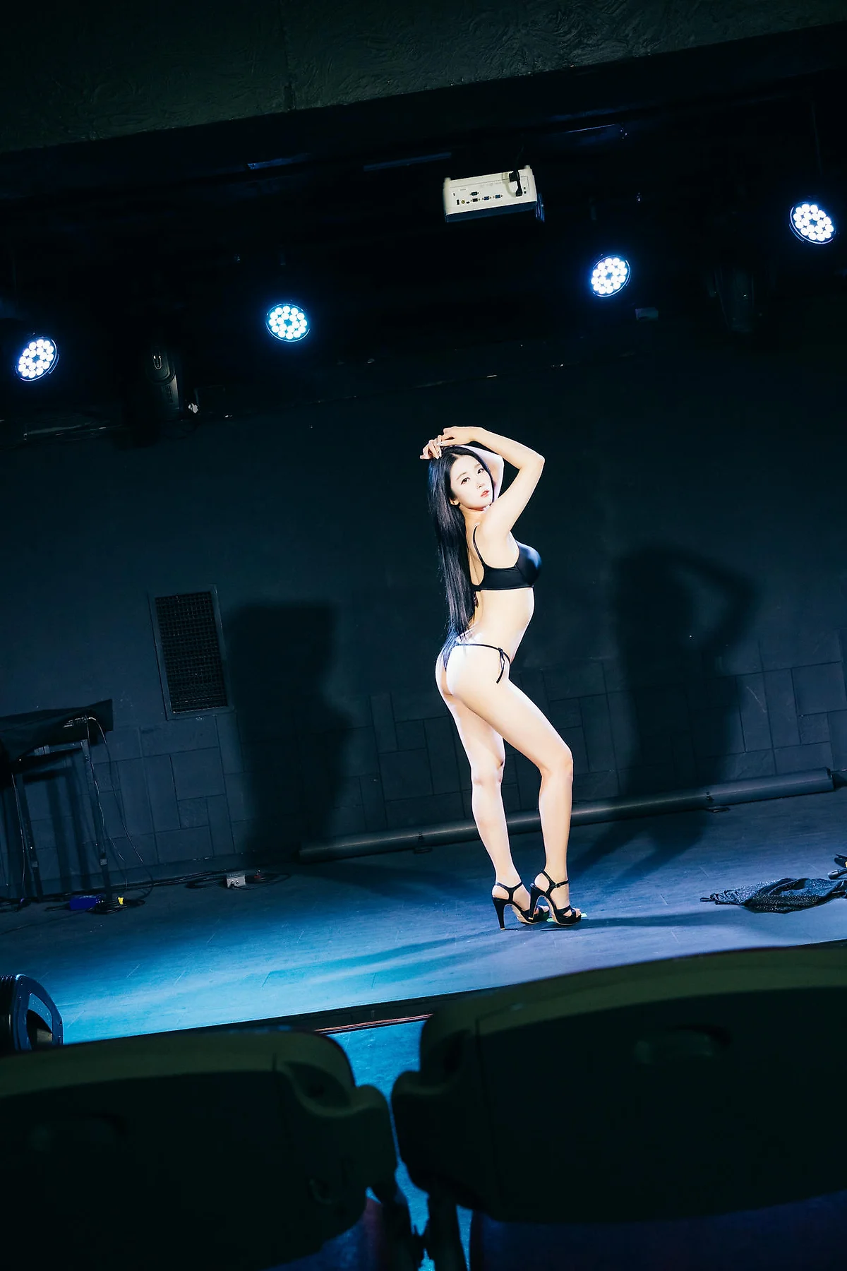 Loozy No.075 Bomi舞台写真翘臀 - 4