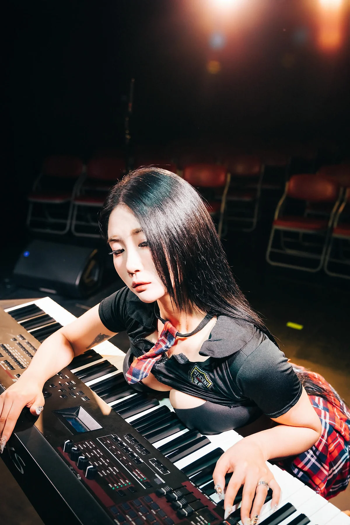 Loozy No.075 Bomi舞台写真翘臀 - 4