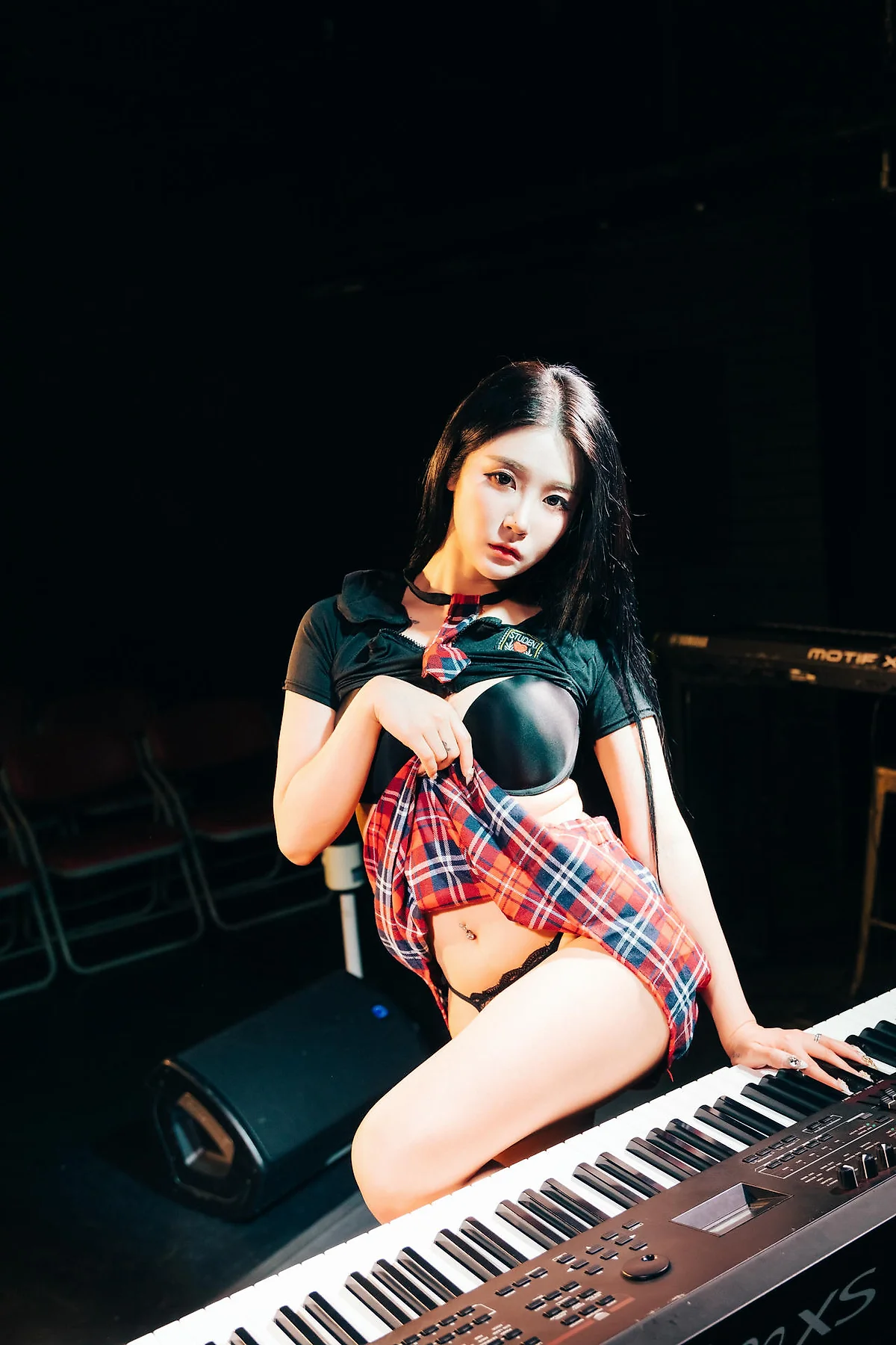 Loozy No.075 Bomi舞台写真翘臀 - 5