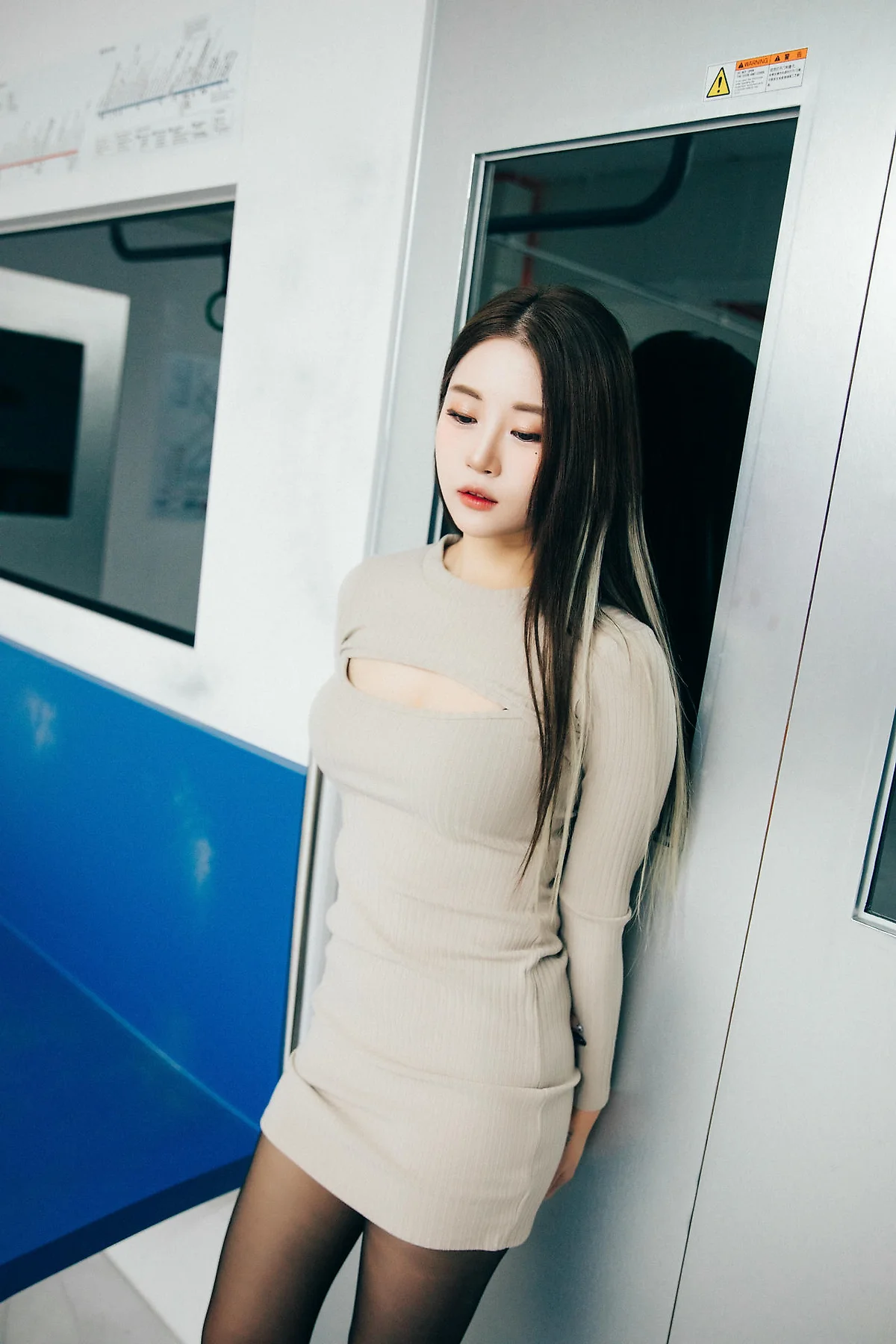 Loozy No.080 Bomi地铁黑丝少女 - 8