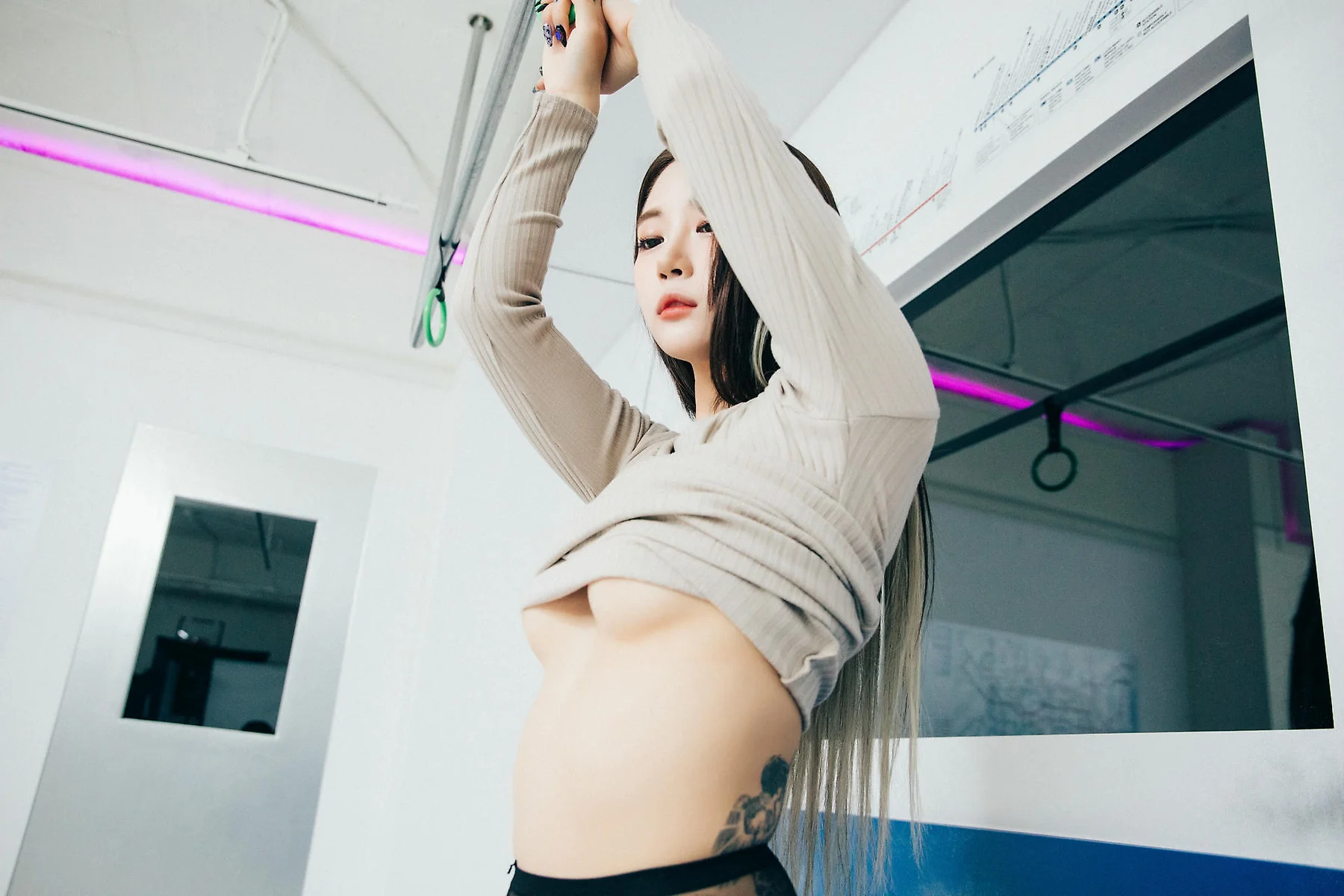 Loozy No.080 Bomi地铁黑丝少女 - 5
