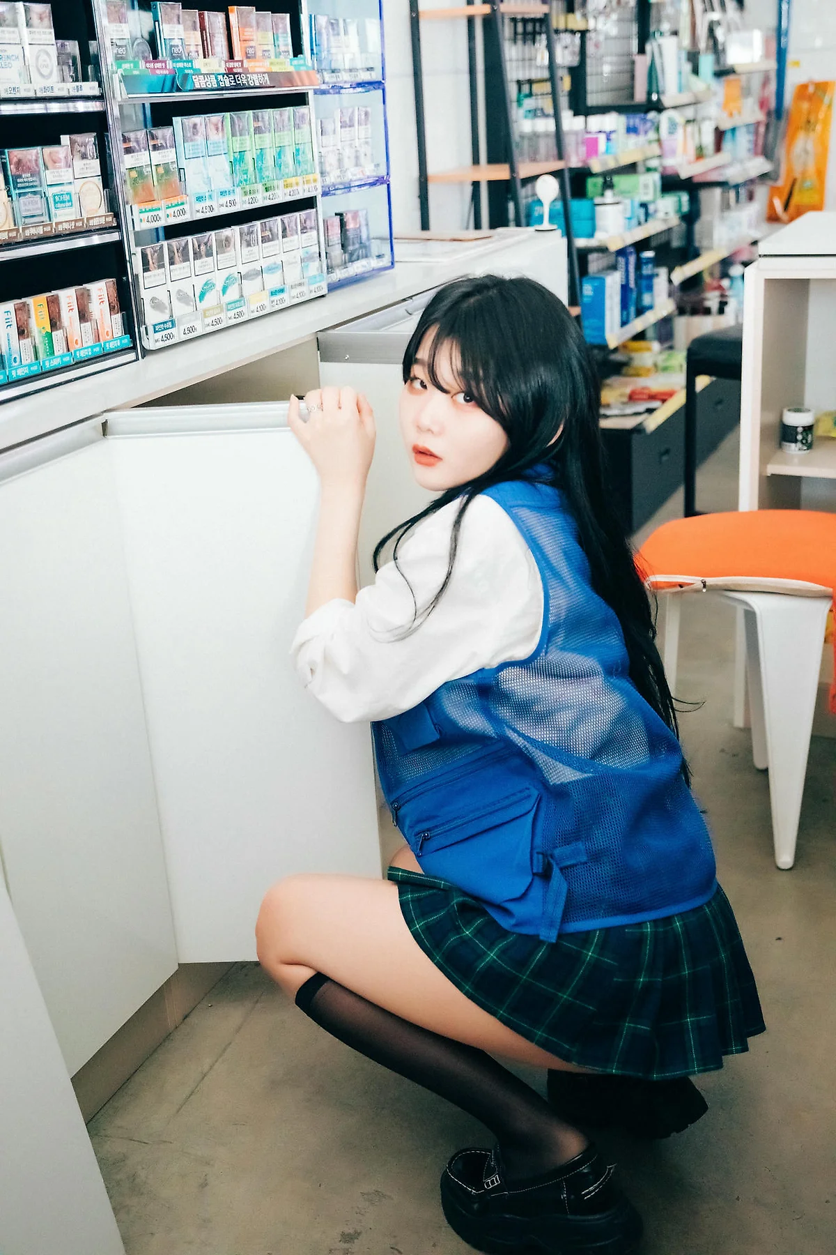 Loozy No.083  Zia便利店少女诱惑1 - 7