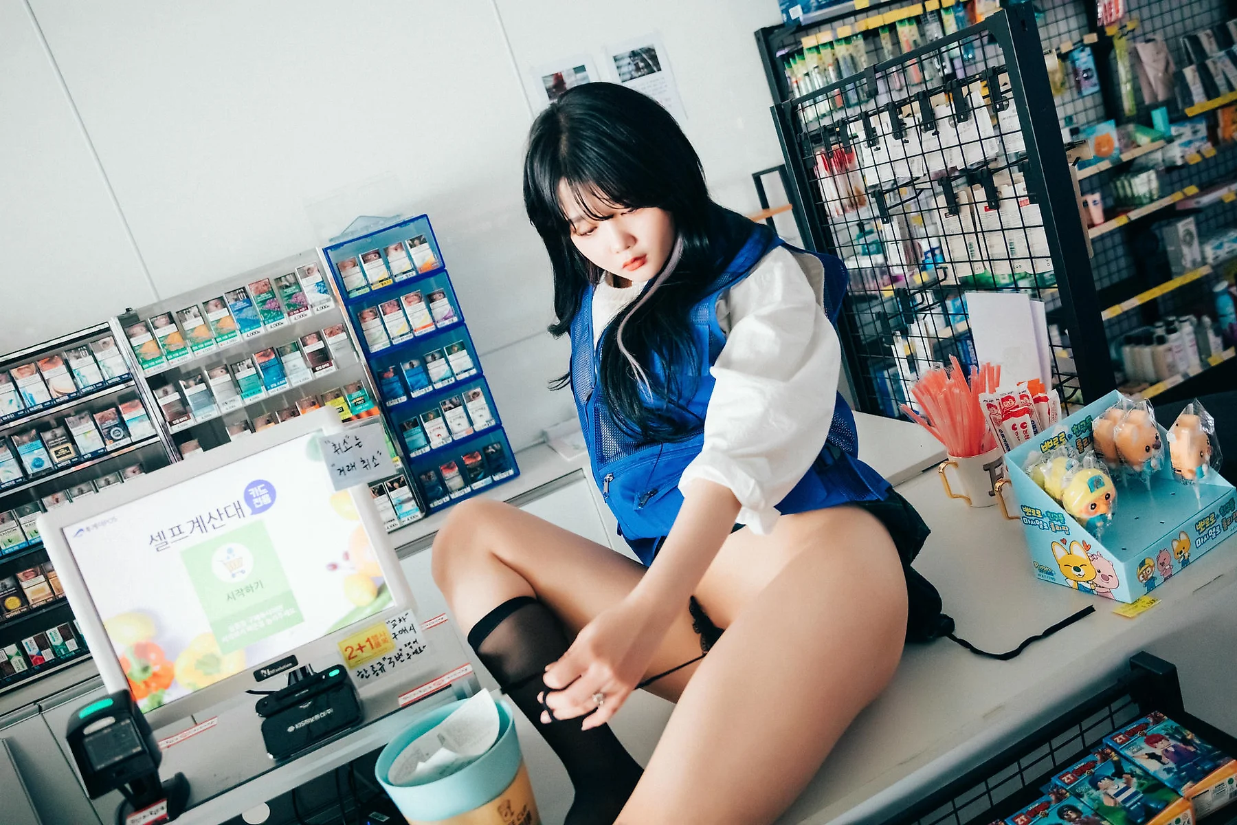 Loozy No.083  Zia便利店少女诱惑1 - 8