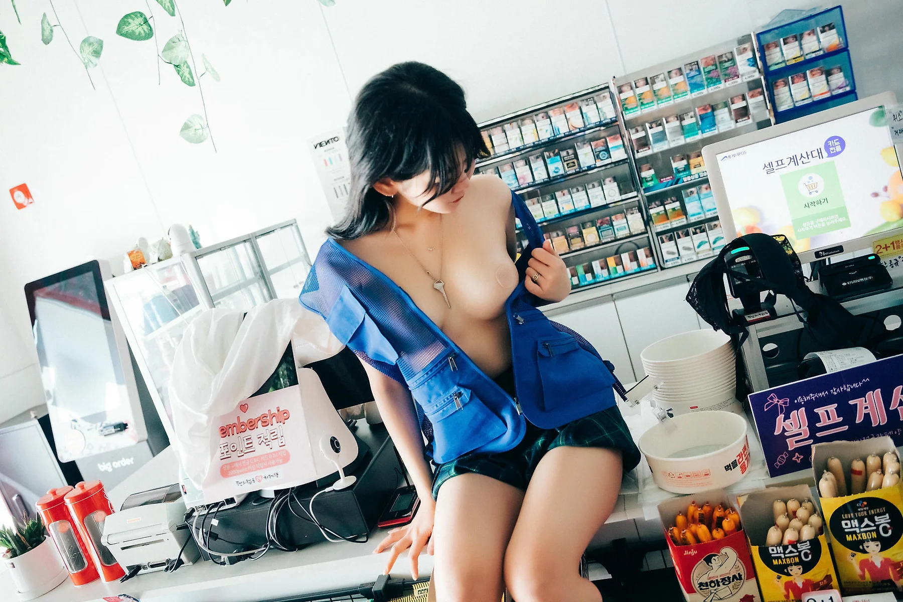 Loozy No.083 Zia便利店少女诱惑1 - 3