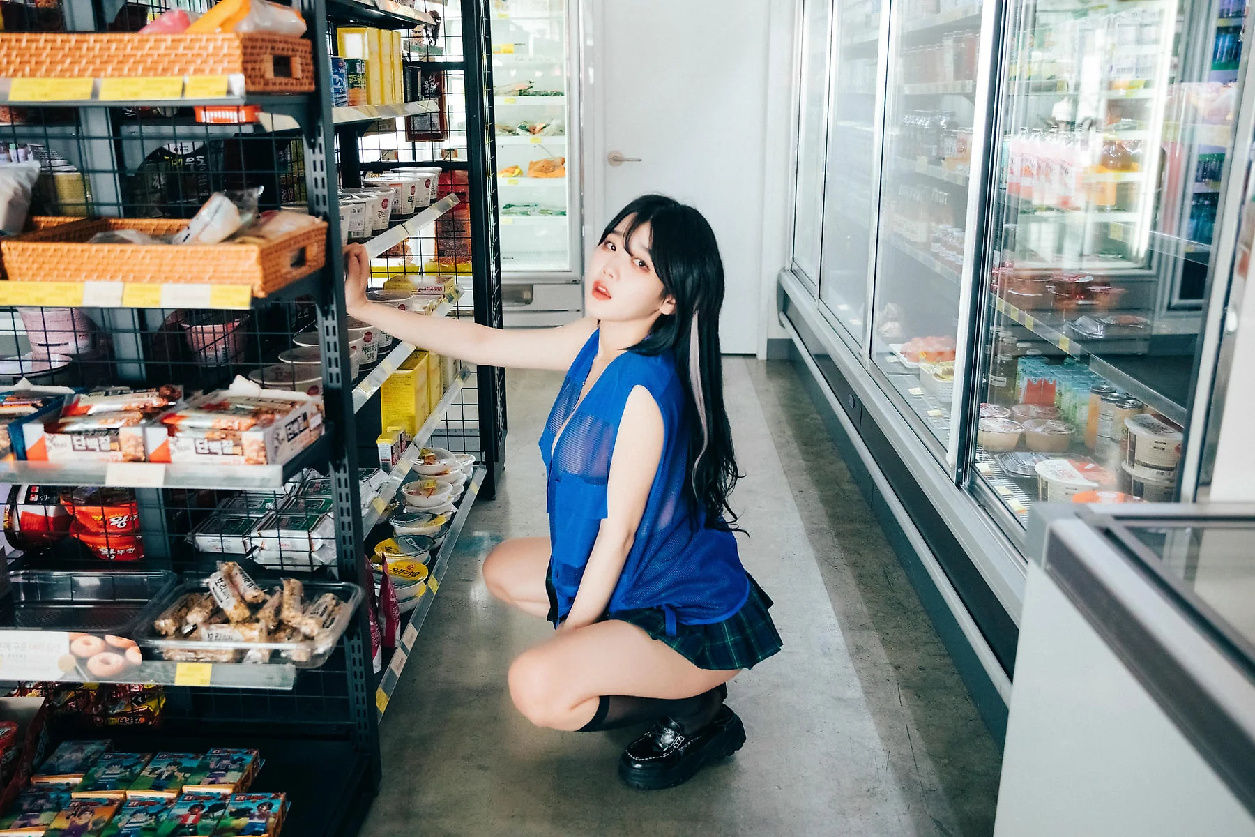 Loozy No.083 Zia便利店少女诱惑1 - 5