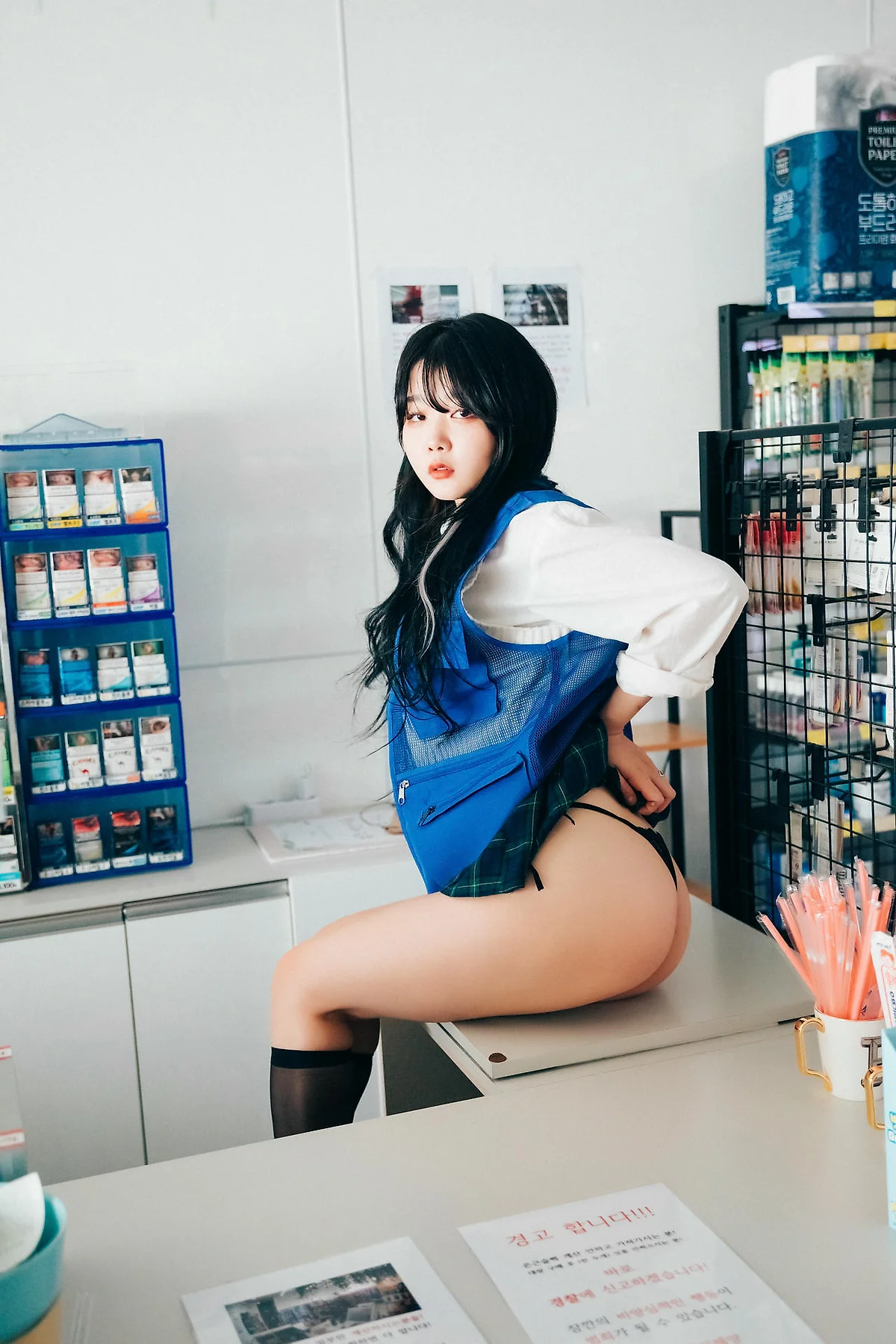 Loozy No.084  Zia便利店少女诱惑2 - 2