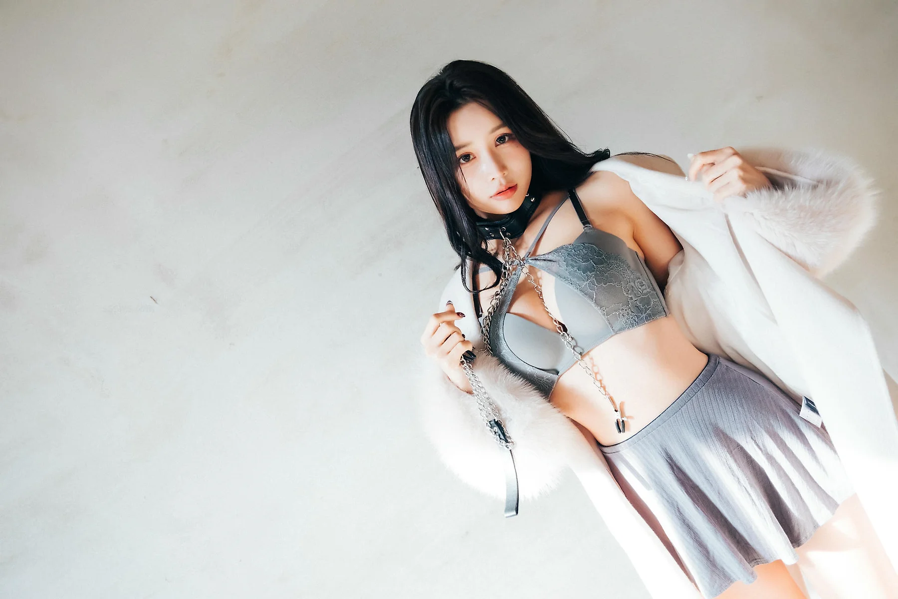 Loozy No.090 YeonYu爆乳车模写真 - 5