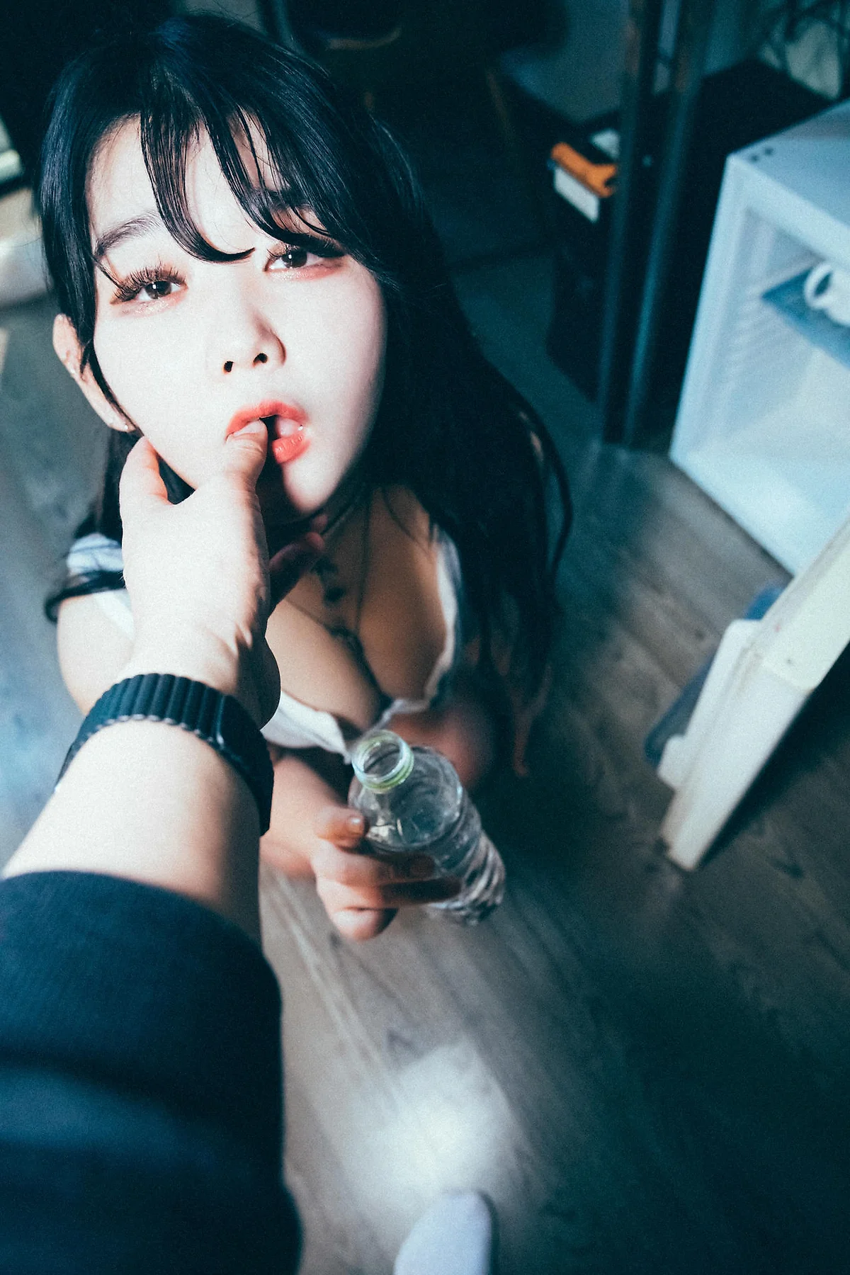 Loozy No.104 Zia灰色玉背紧身裙 - 6
