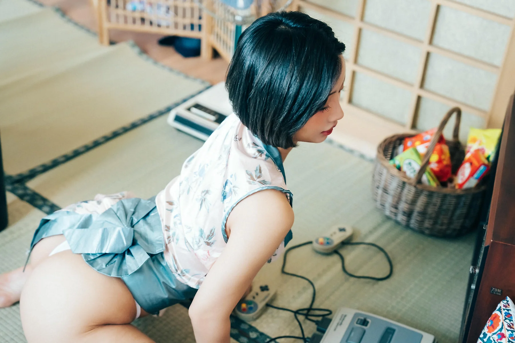 Loozy No.109  Booty Queen居家短发少女 - 9