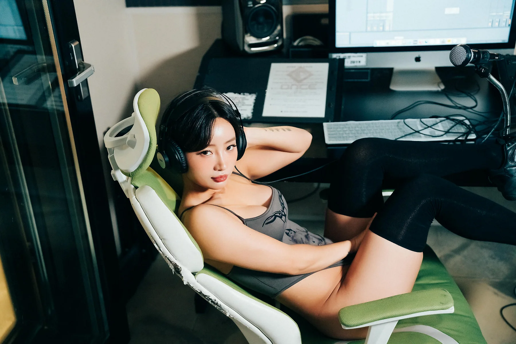 Loozy No.116 Booty Queen翘臀少女录音室 - 6