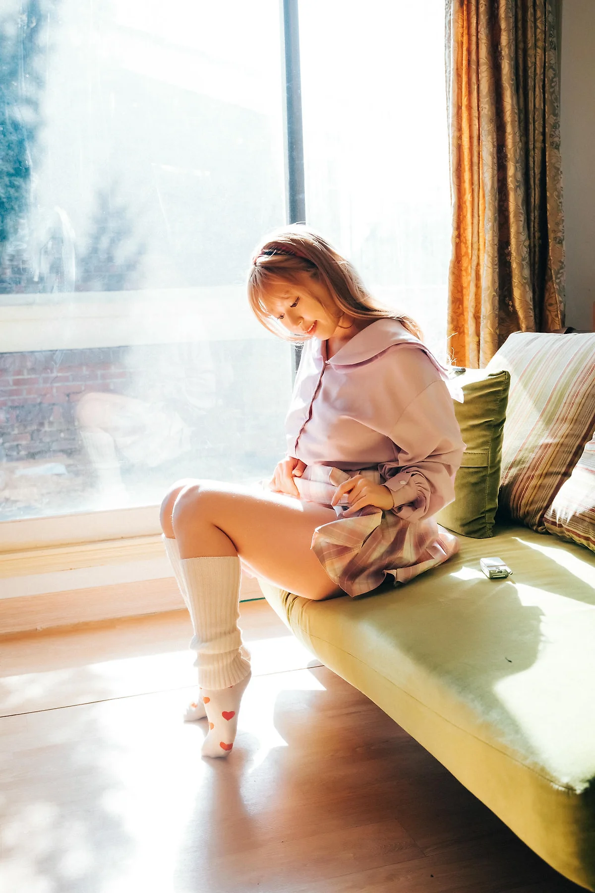 Loozy No.124 Mozzi阳光下的格子少女 - 1