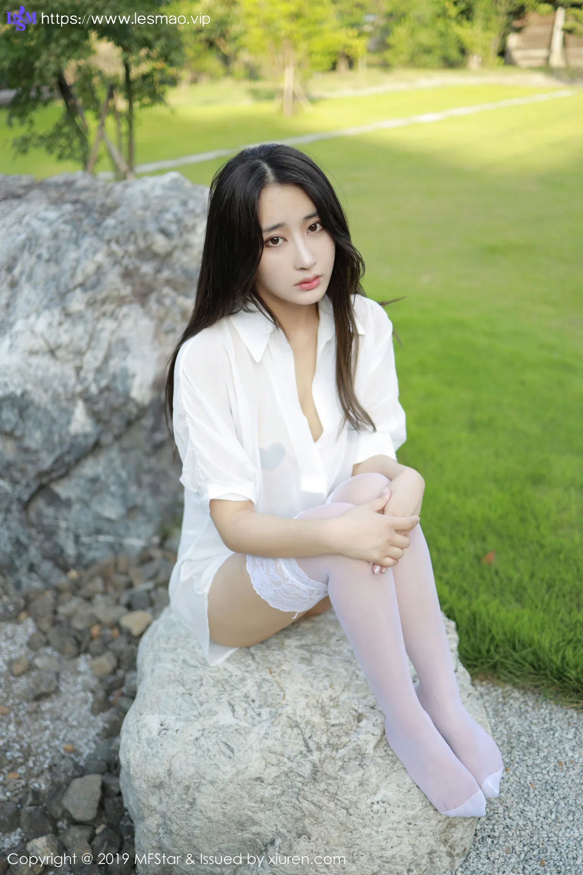 MFStar 模范学院 Vol.219 白色小丁裤 林子欣 吊袜日本旅拍 - 10