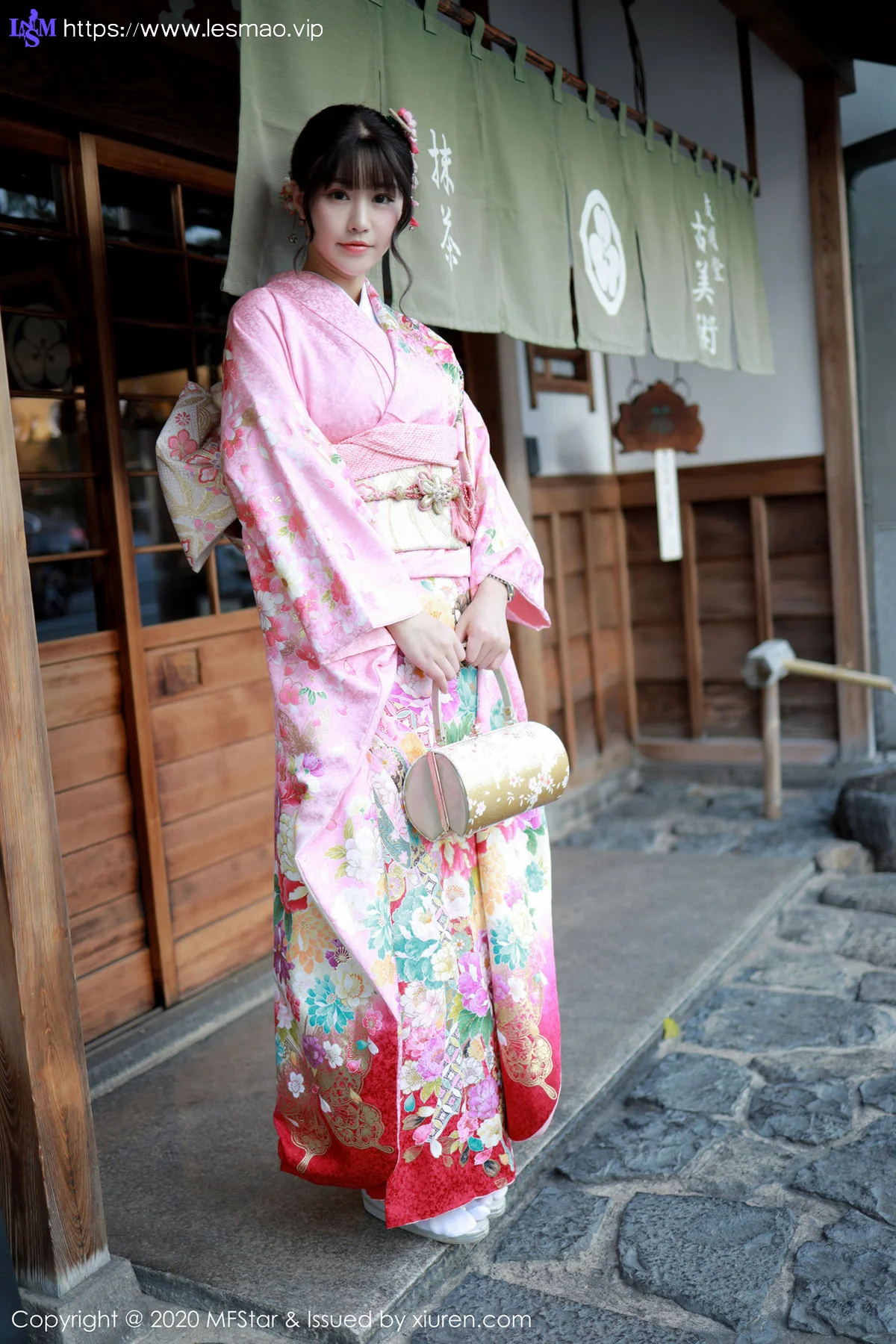 MFStar 模范学院 Vol.254 绚丽和服 朱可儿Flower 日本旅拍写真 - 1