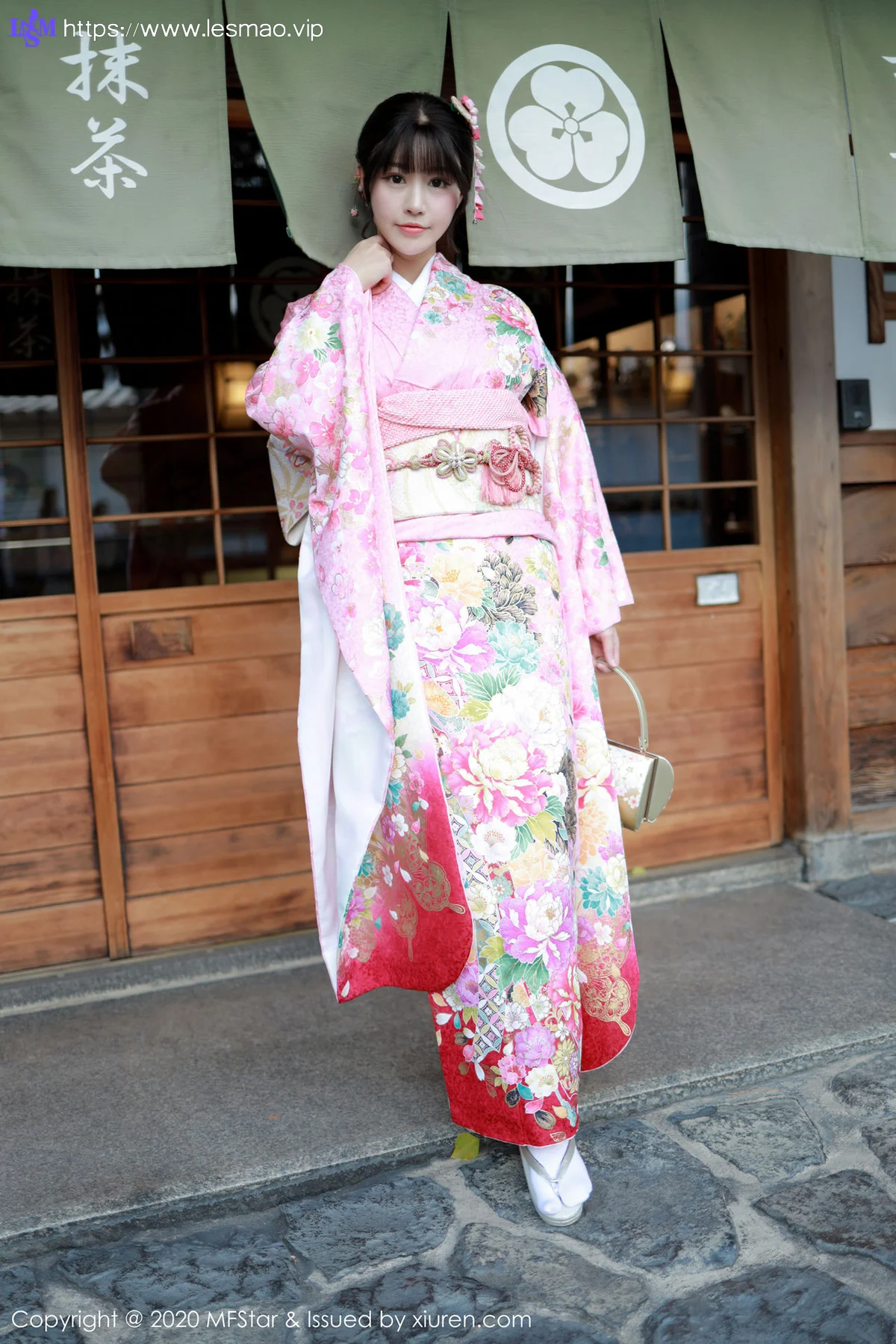 MFStar 模范学院 Vol.254 绚丽和服 朱可儿Flower 日本旅拍写真 - 4