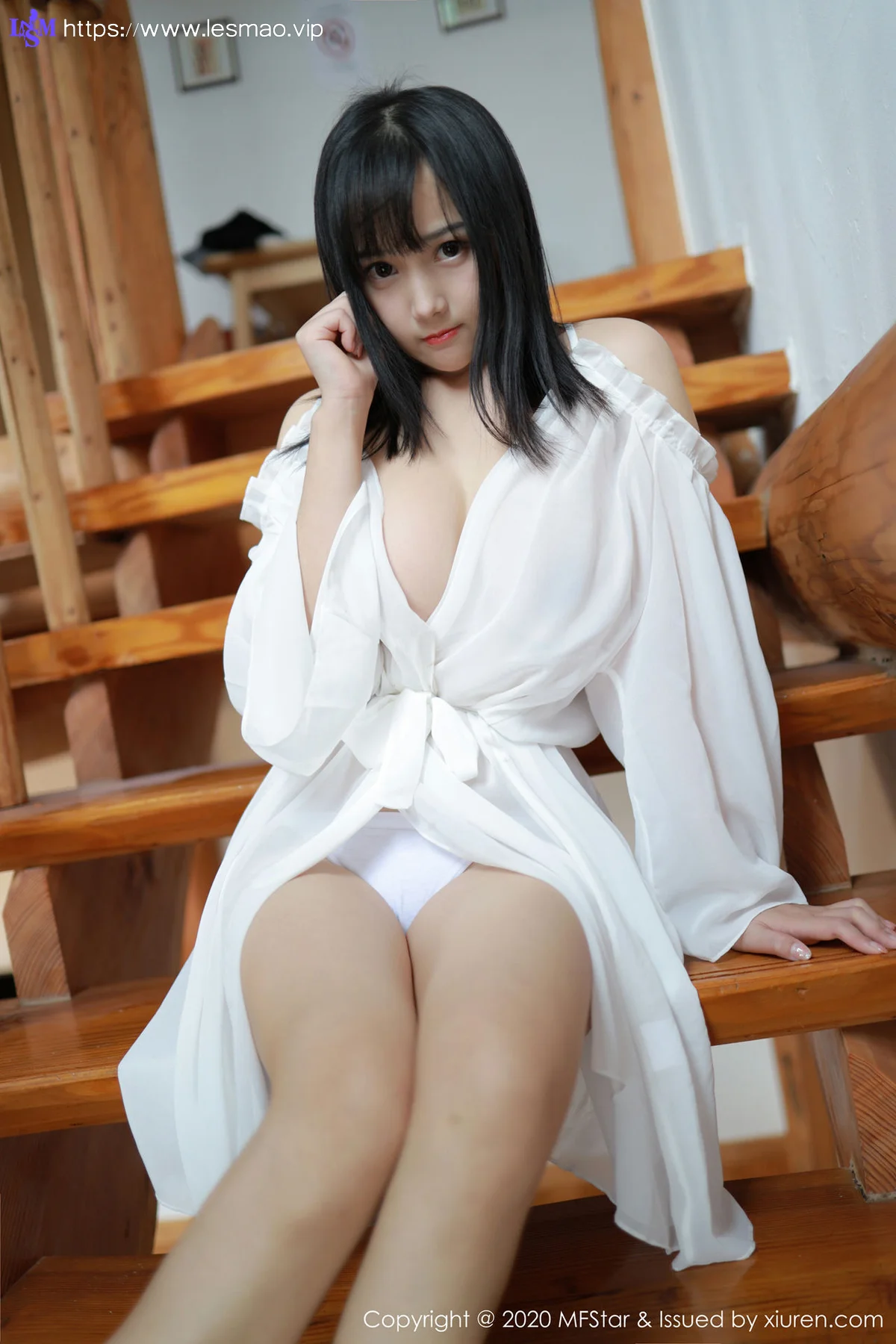 MFStar 模范学院 Vol.260 童颜巨乳 徐微微mia 薄透服饰日本旅... - 2