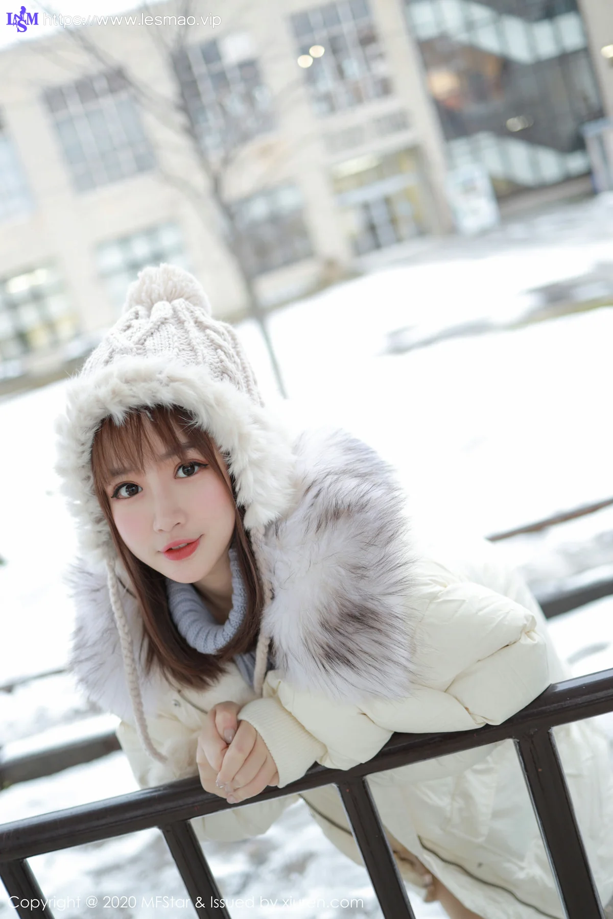 MFStar 模范学院 Vol.262 开背毛衣系列 恩率babe 北海道旅拍写真 - 4
