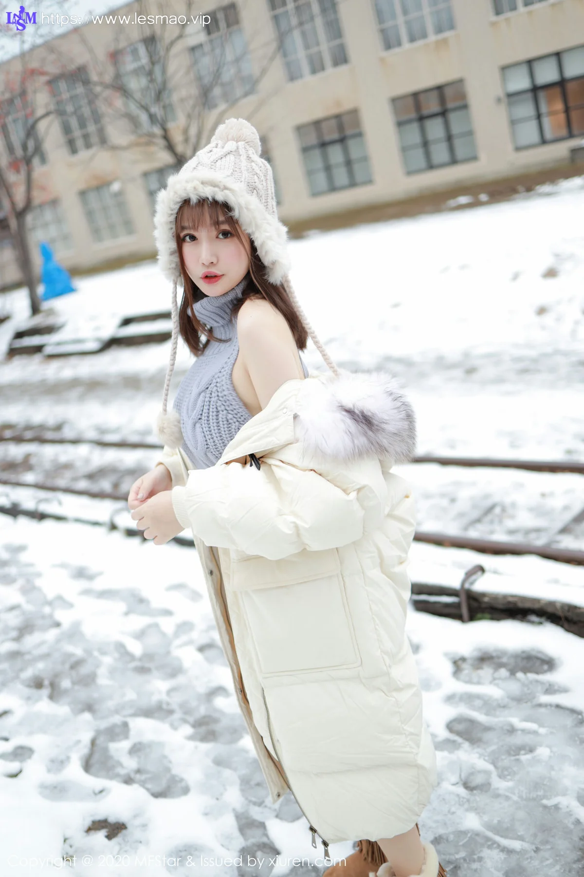 MFStar 模范学院 Vol.262 开背毛衣系列 恩率babe 北海道旅拍写真 - 9