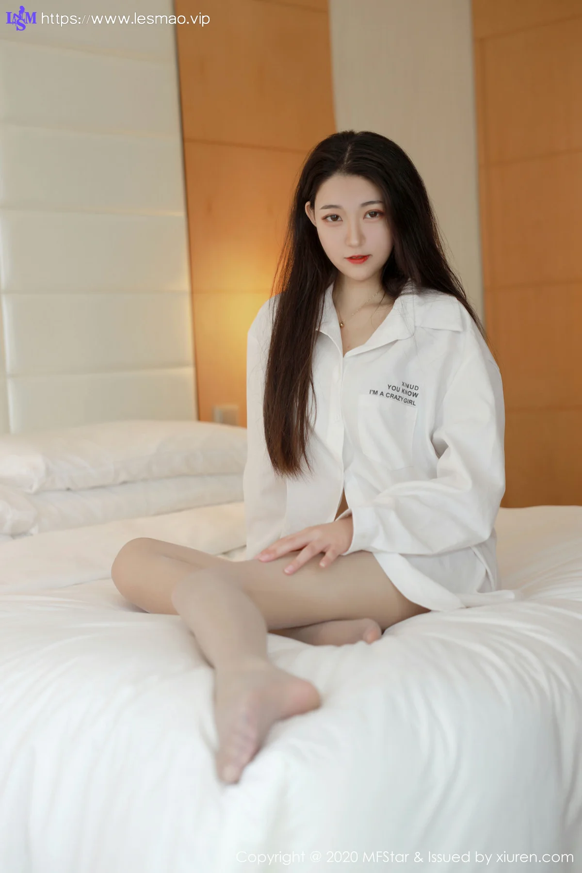 MFStar 模范学院 Vol.321  新人首套  Laura张小妮 美女写真 - 1