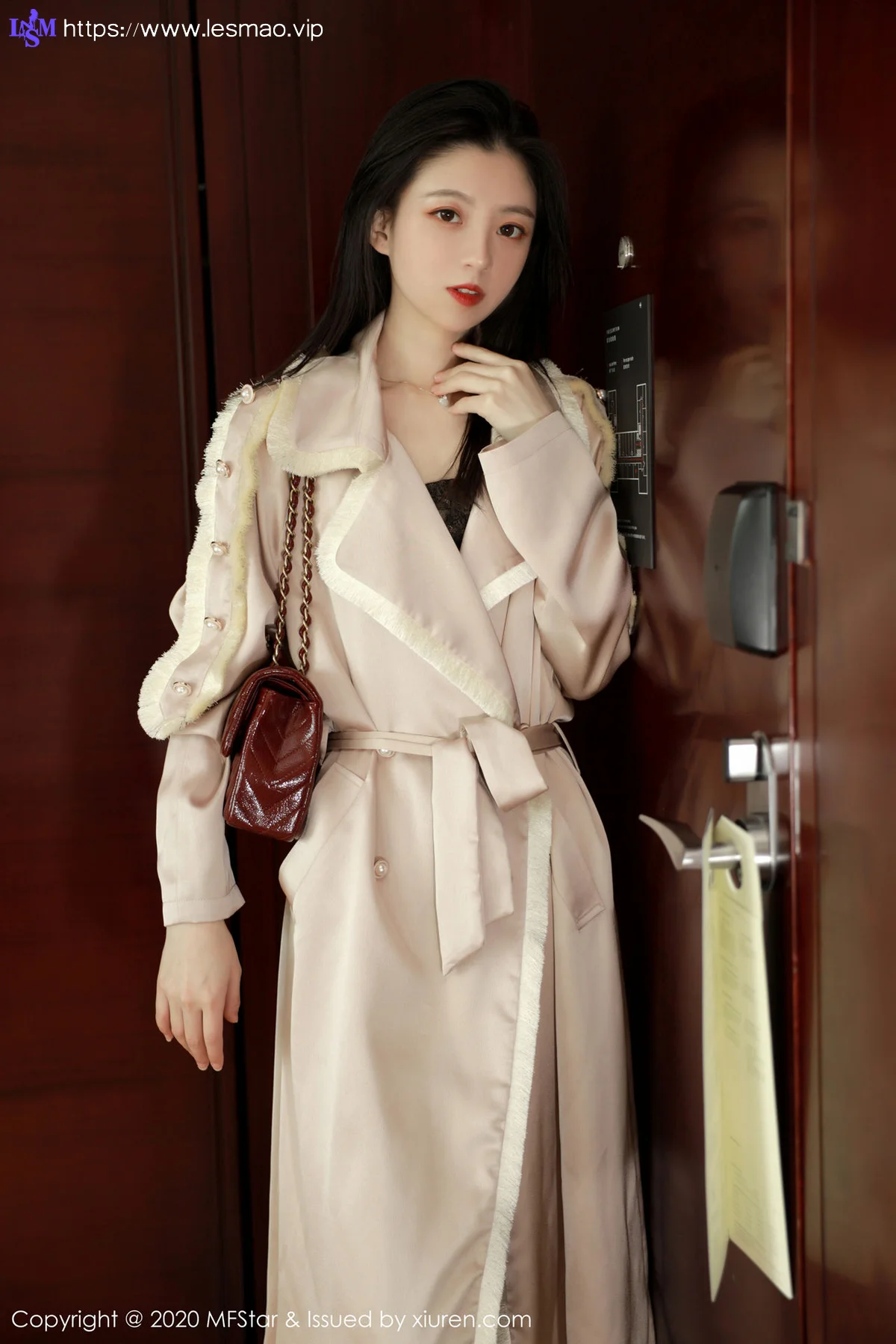 MFStar 模范学院 Vol.325  魅惑黑色镂空 言沫 第二套写真 - 2