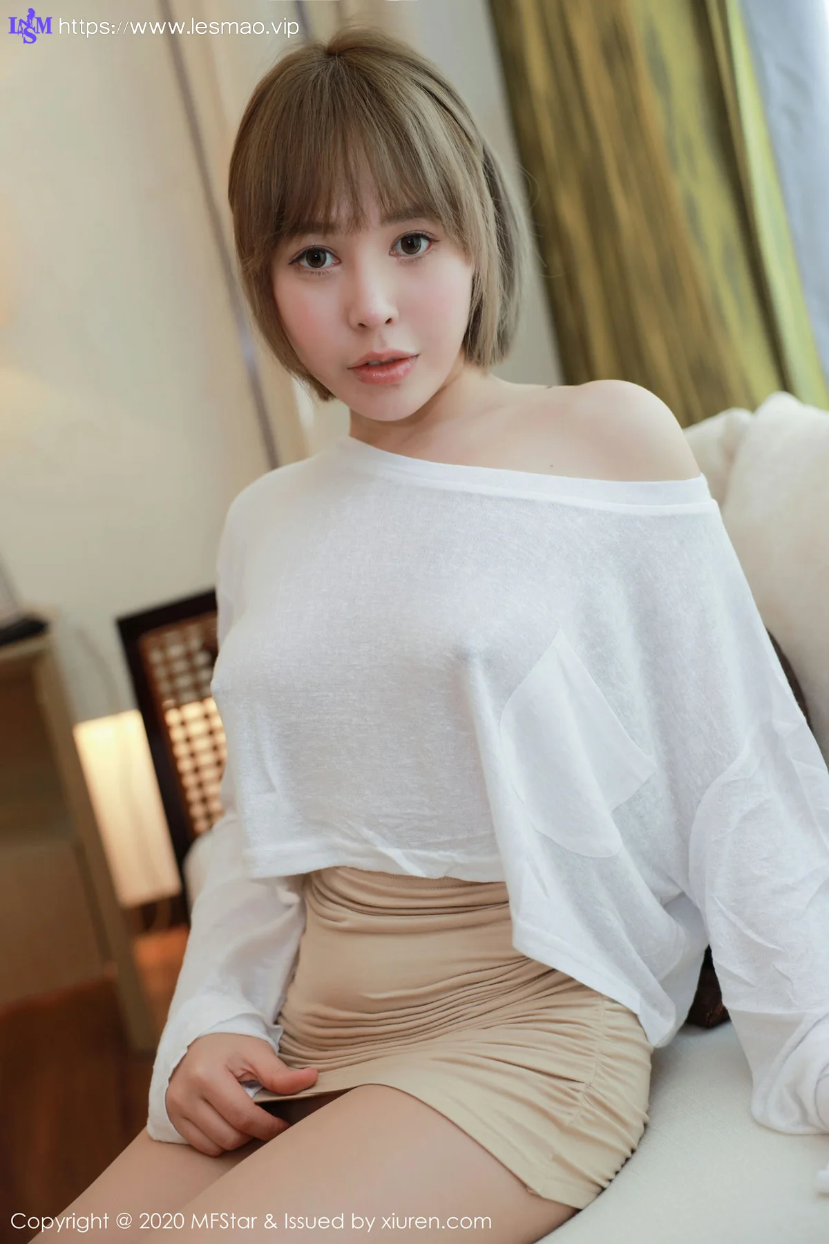 MFStar 模范学院 Vol.329  夏天Sienna 短裙之下丝袜三亚旅拍写真 - 7