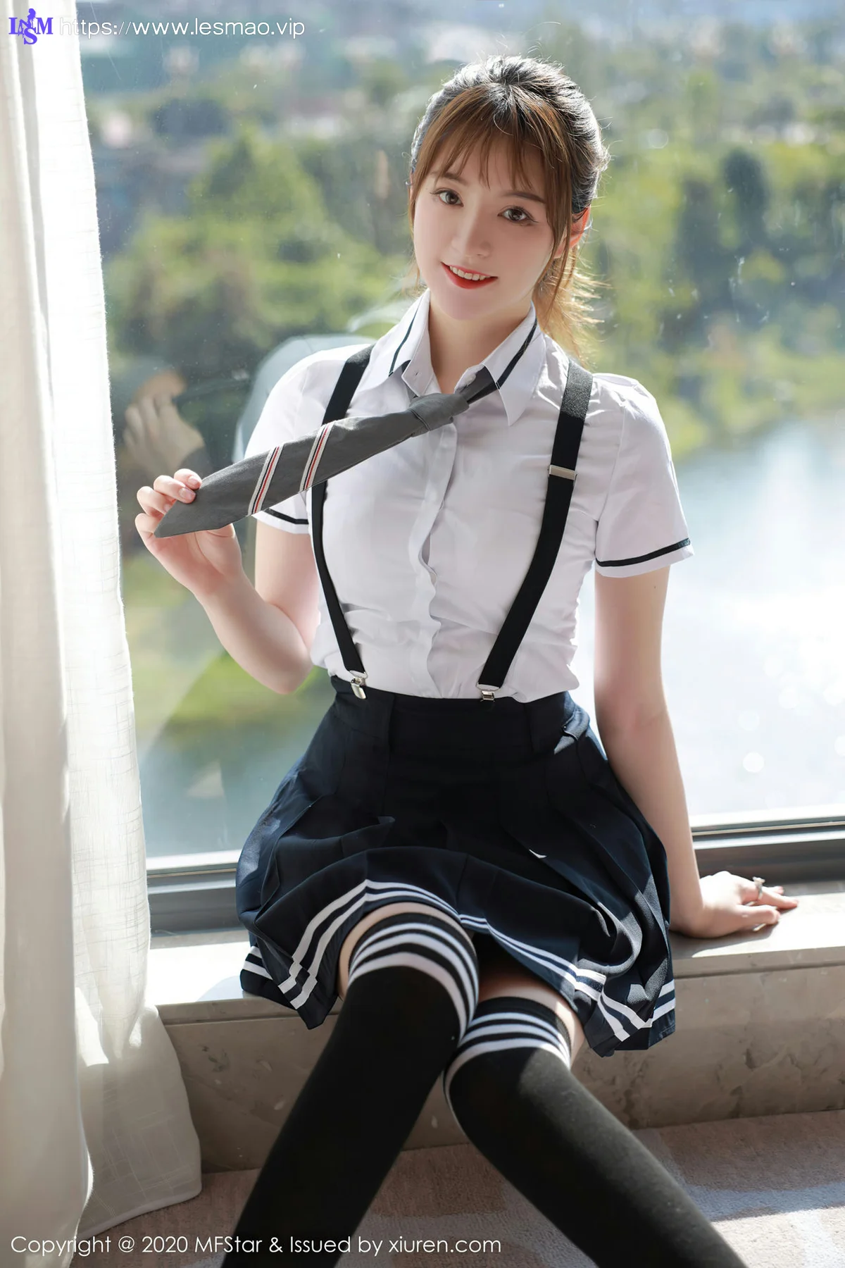 MFStar 模范学院 Vol.390  清纯学院风校服 yoo优优  四川旅拍 - 1