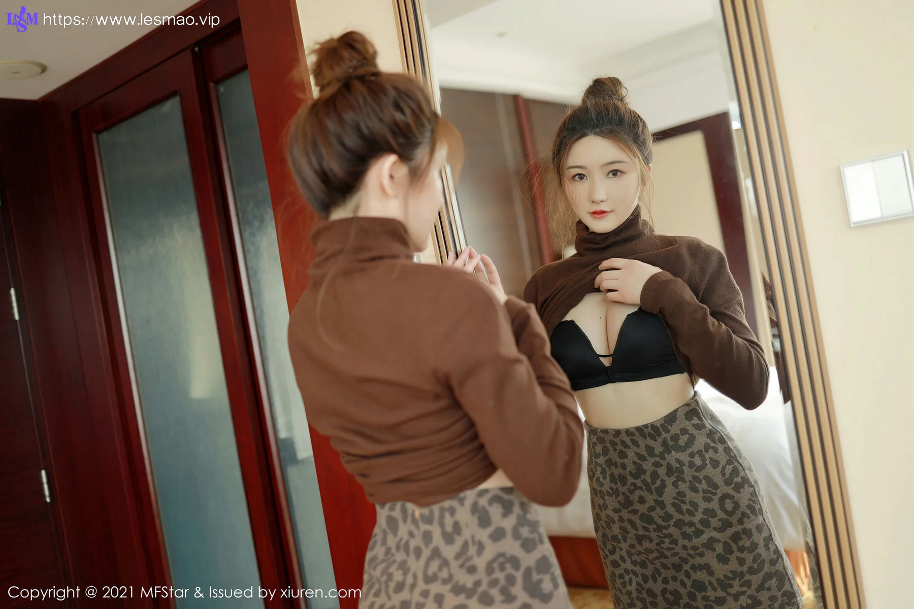 MFStar 模范学院 Vol.465   肉丝翘臀 婠婠么 都市ol新人模特 - 3
