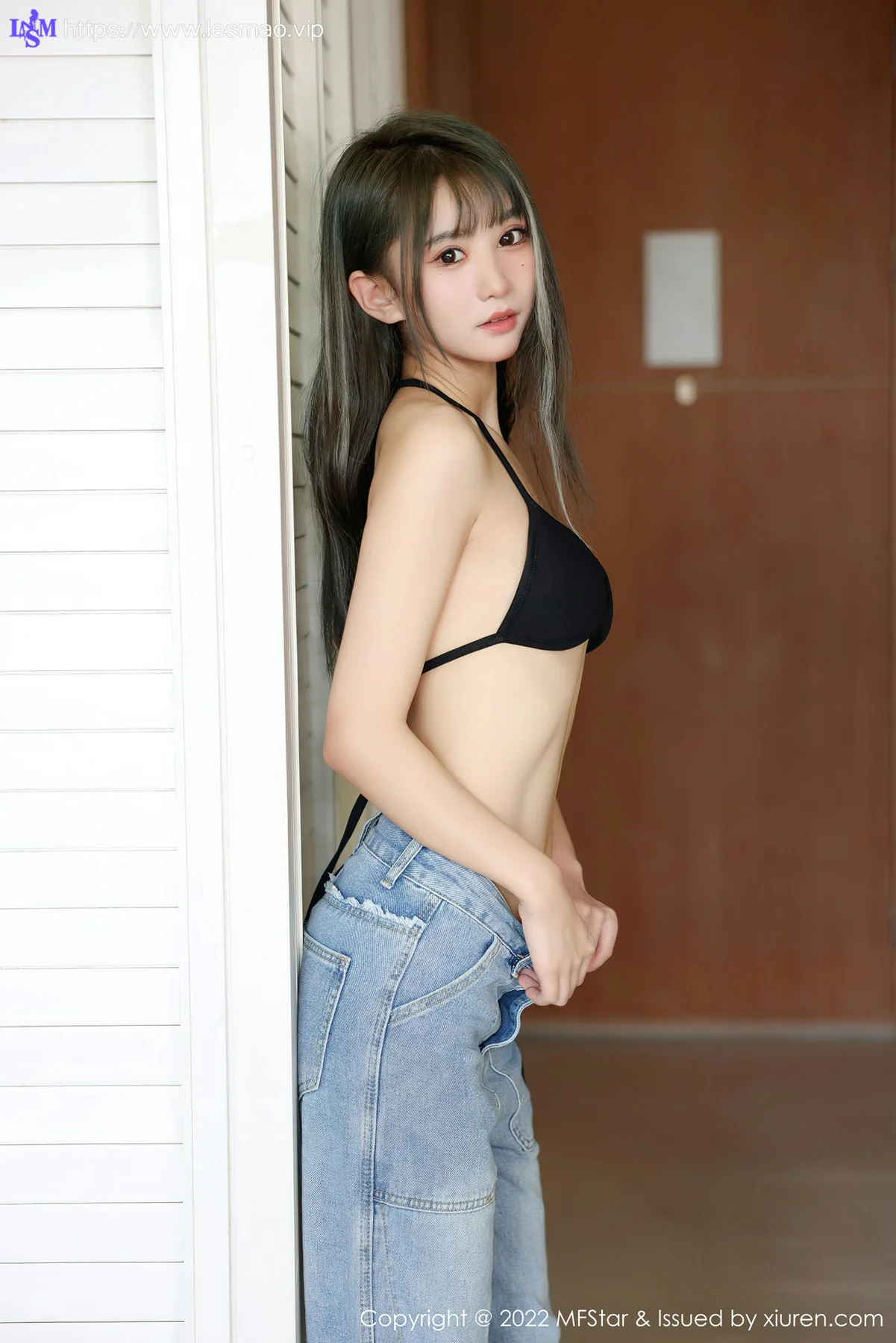 MFStar 模范学院 Vol.553 诱人黑丝 小果冻儿 海南岛旅拍11 - 3