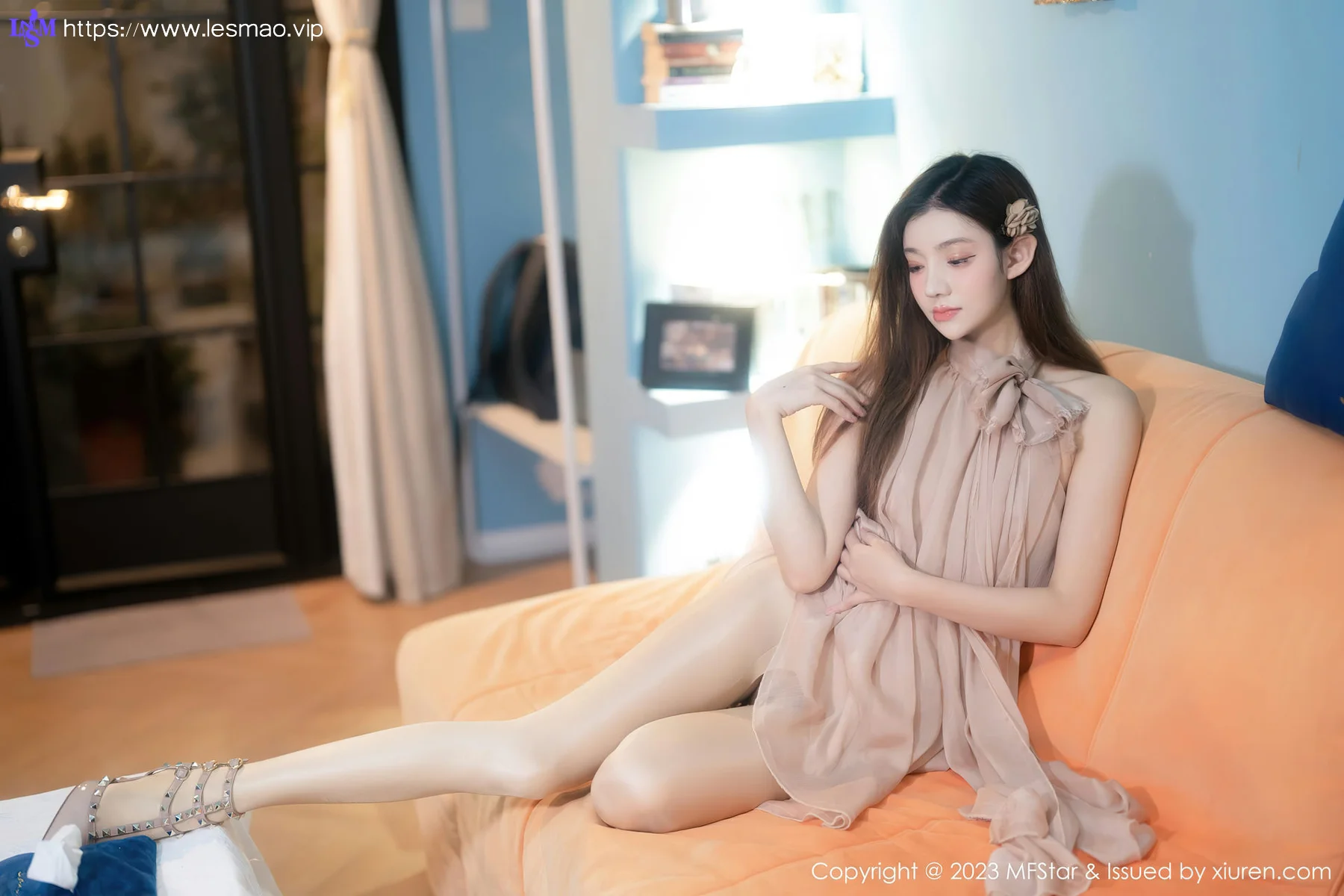 MFStar 模范学院 Vol.603 加朵babe 露肩连衣短裙性感写真 - 10