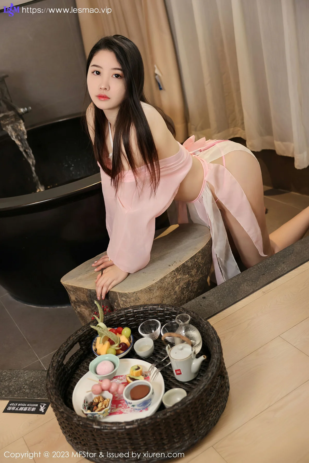 MFStar 模范学院 Vol.612 樱桃小犊子 粉色薄纱服饰写真 - 9