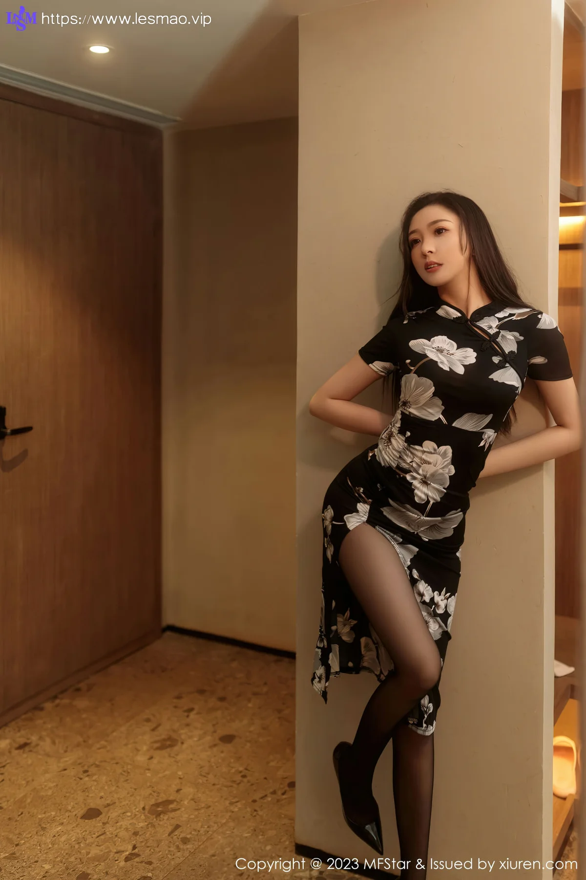MFStar 模范学院 Vol.630 小波多 黑色带图案旗袍性感写真 - 6