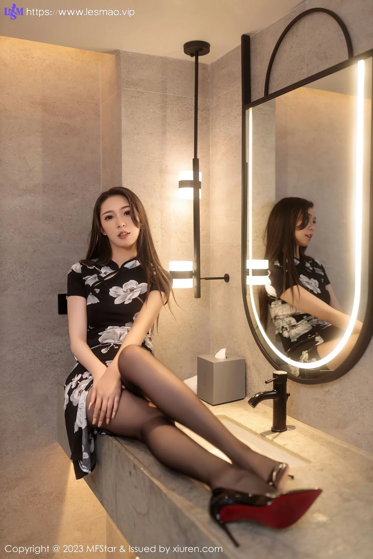 MFStar 模范学院 Vol.630 小波多 黑色带图案旗袍性感写真 - 10