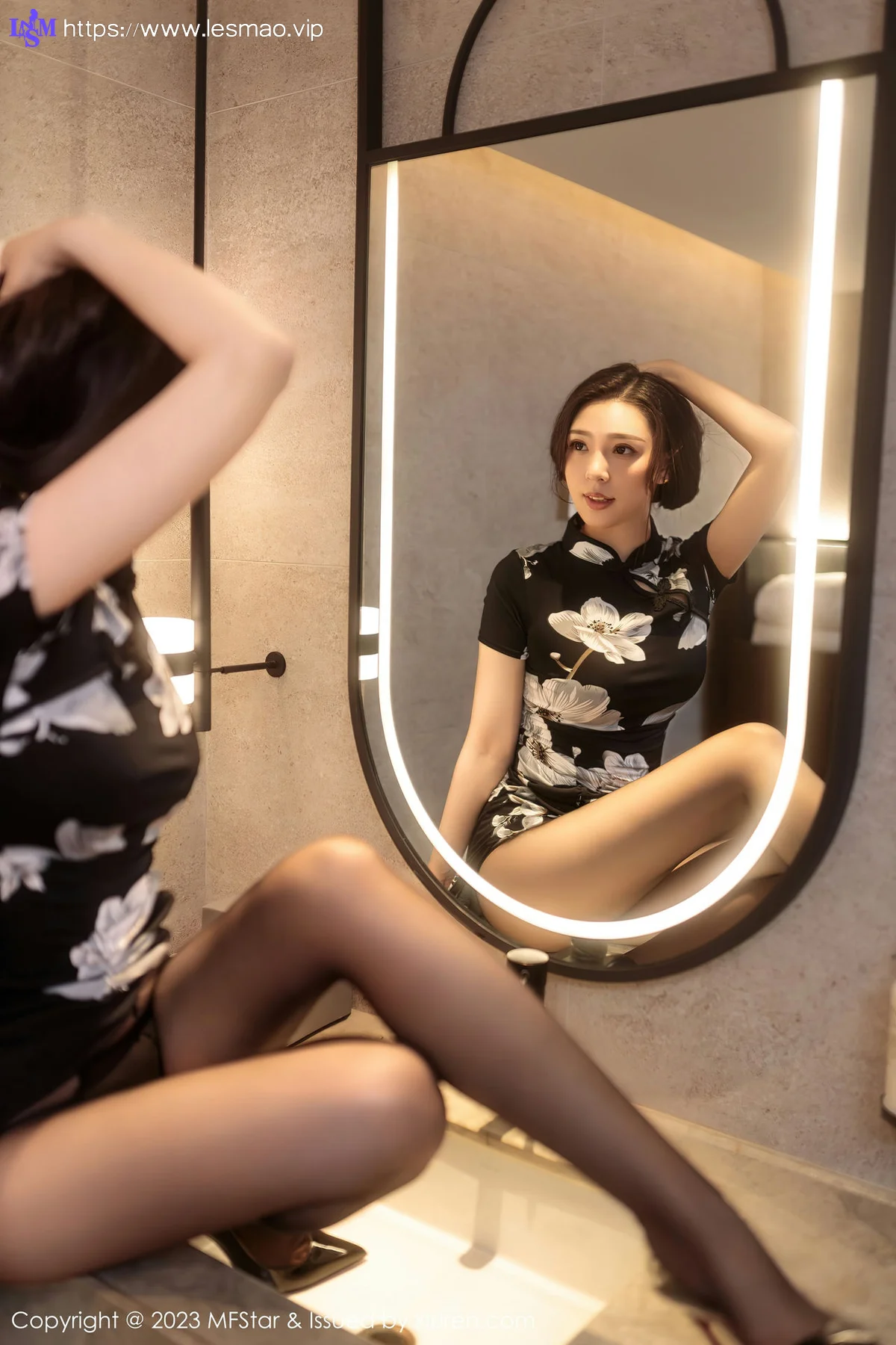 MFStar 模范学院 Vol.630 小波多 黑色带图案旗袍性感写真 - 3