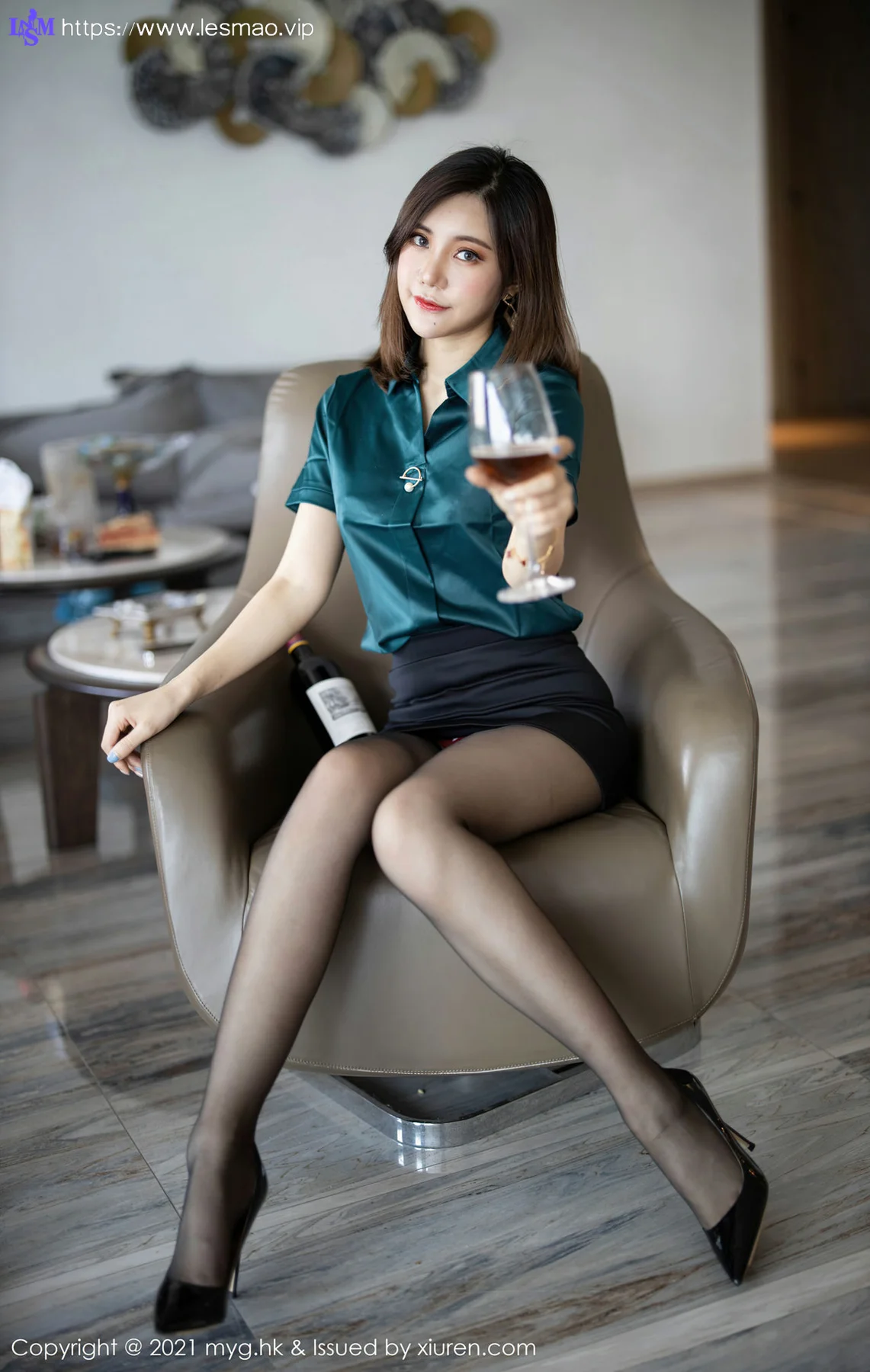 MyGirl 美媛馆 Vol.516 职场衬衫OL系列 绮里嘉Carina 性感美女写真 - 6