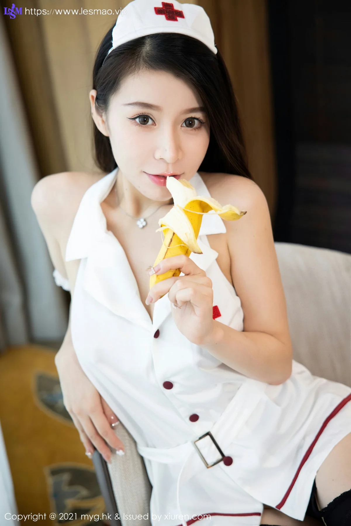 MyGirl 美媛馆 Vol.595 白色护士制服 vetiver嘉宝贝儿 性感旅拍 - 1