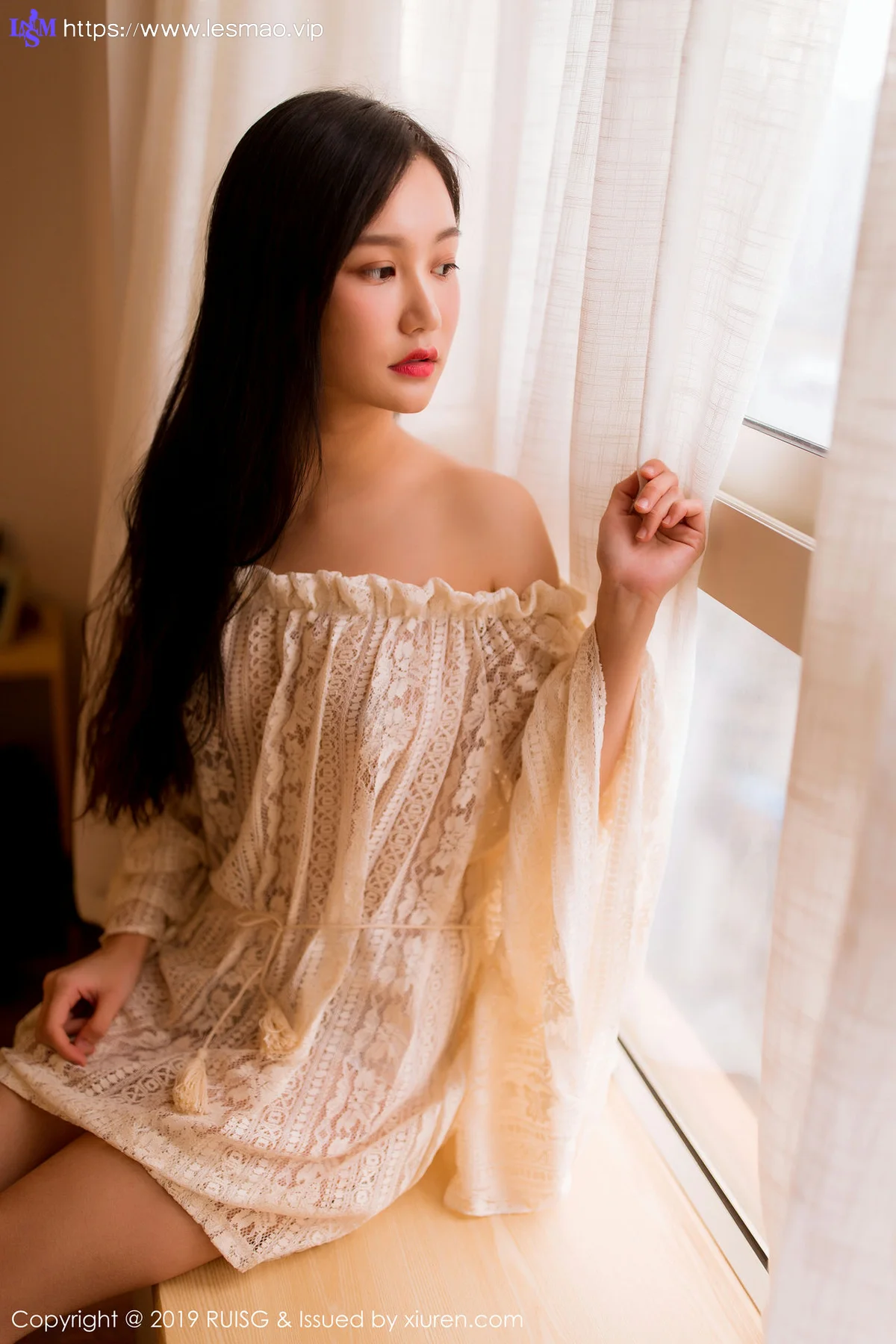 RUISG 瑞丝馆 Vol.066 深紫Julie 新晋模特首套写真 - 1