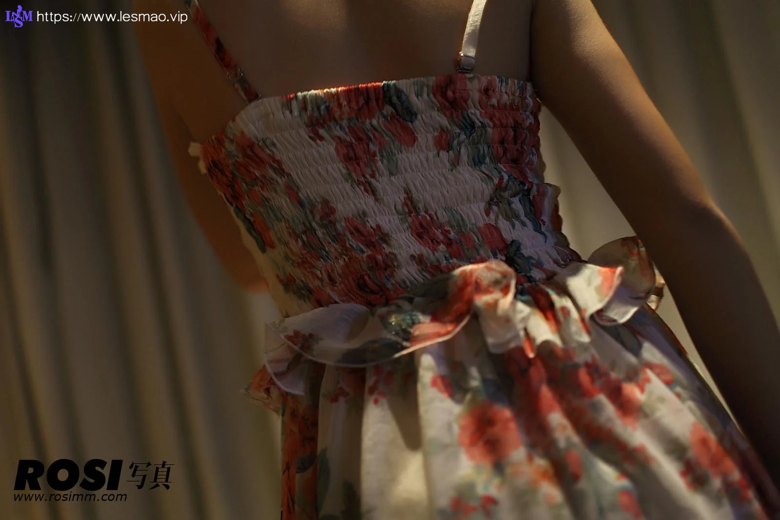 Rosi 写真 No.639 50P/58.7M - 4