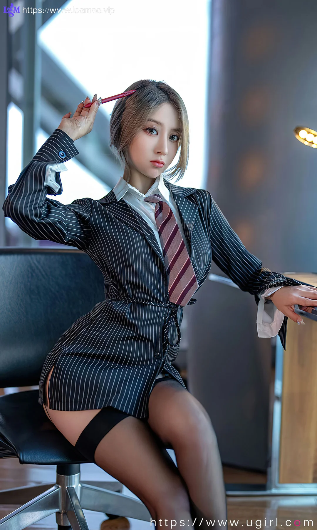 UGirls 爱尤物 No.2702 筱慧 西装加黑丝 - 2