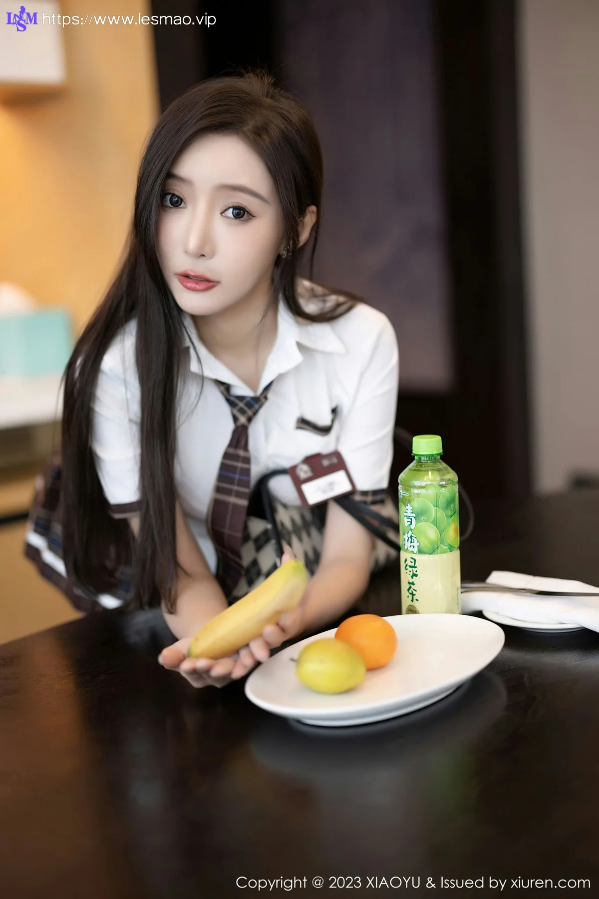 XIAOYU  语画界 Vol.1001  王馨瑶yanni 性感制服诱惑写真 - 2