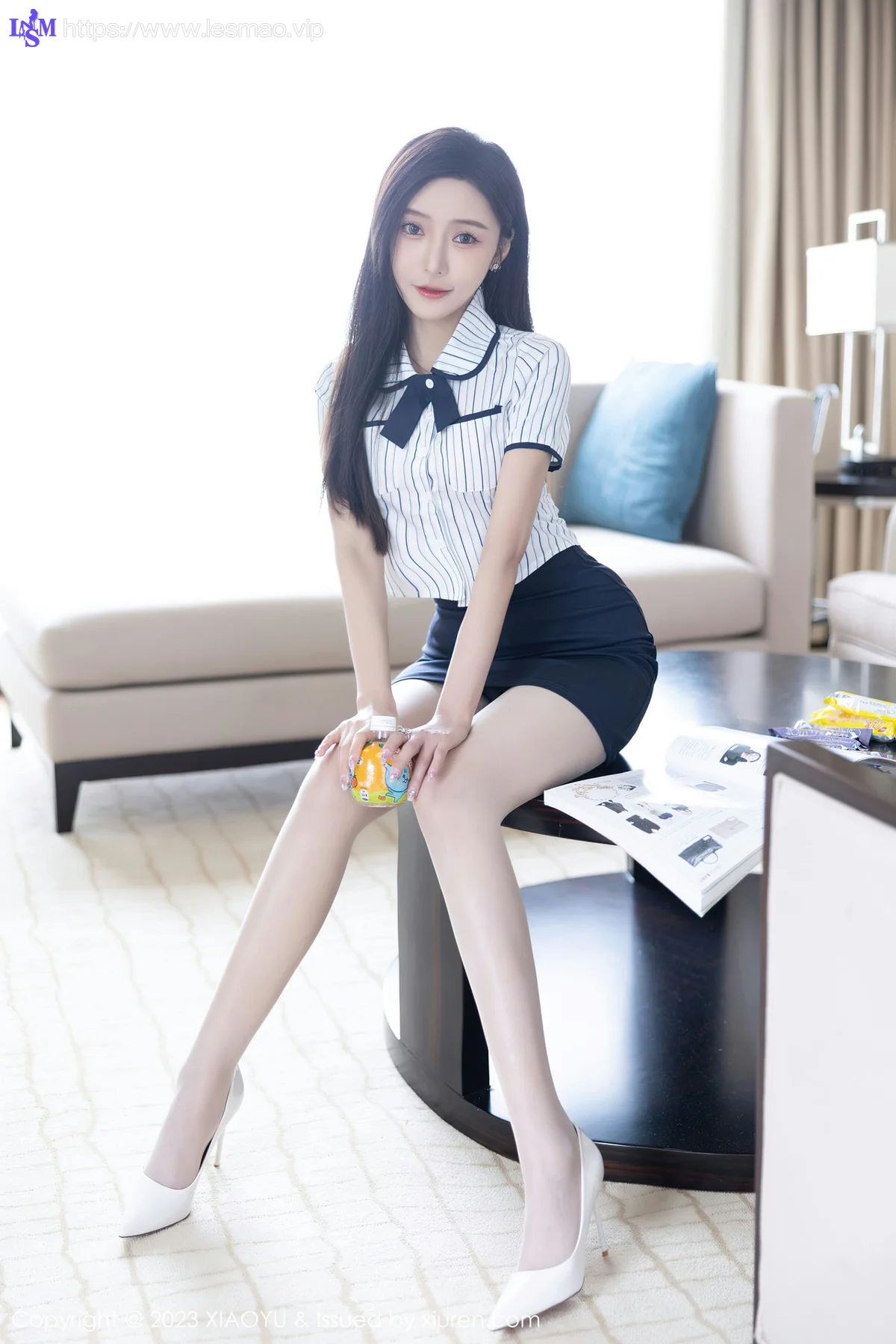 XIAOYU  语画界 Vol.1025  王馨瑶yanni 诱人原色丝袜性感写真 - 9
