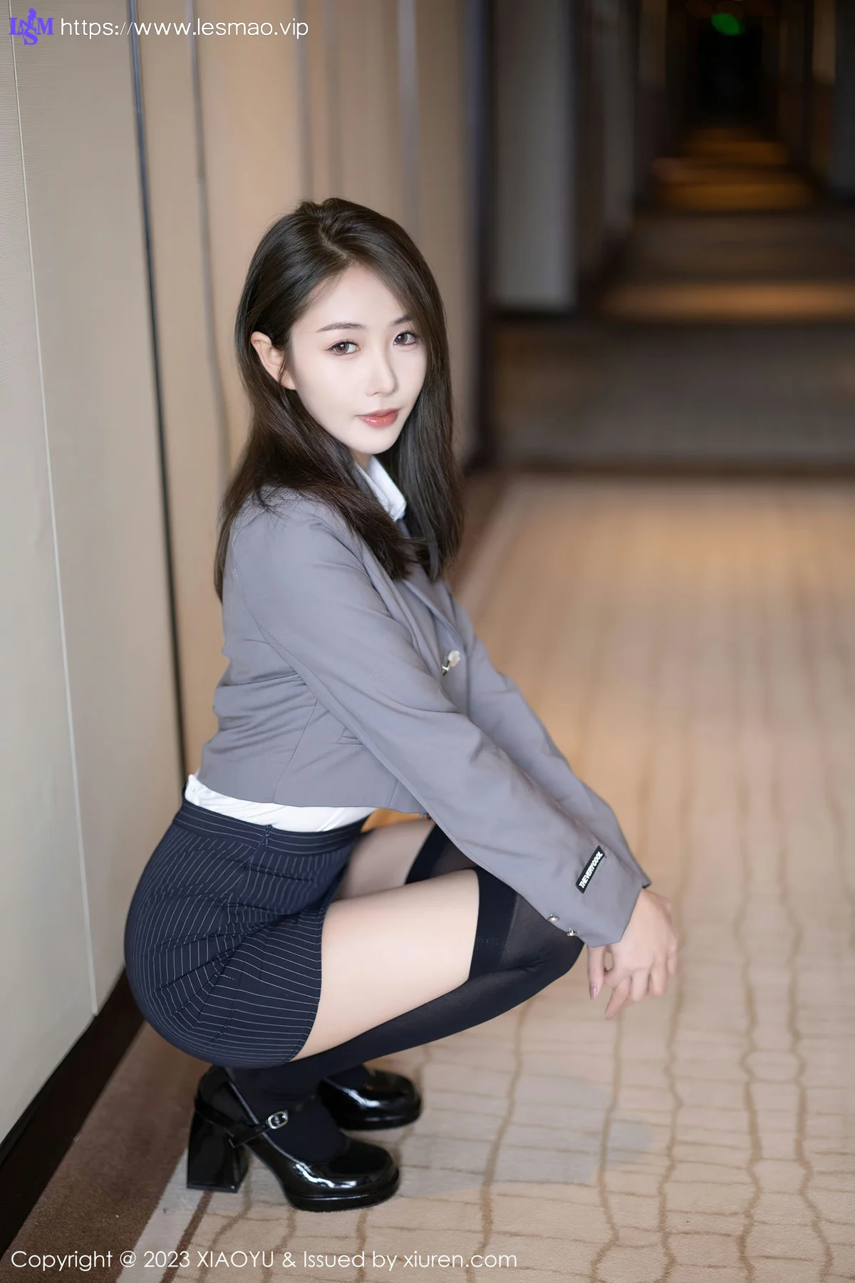 XIAOYU  语画界 Vol.1027  苏苏阿 黑色长筒袜性感写真2 - 5