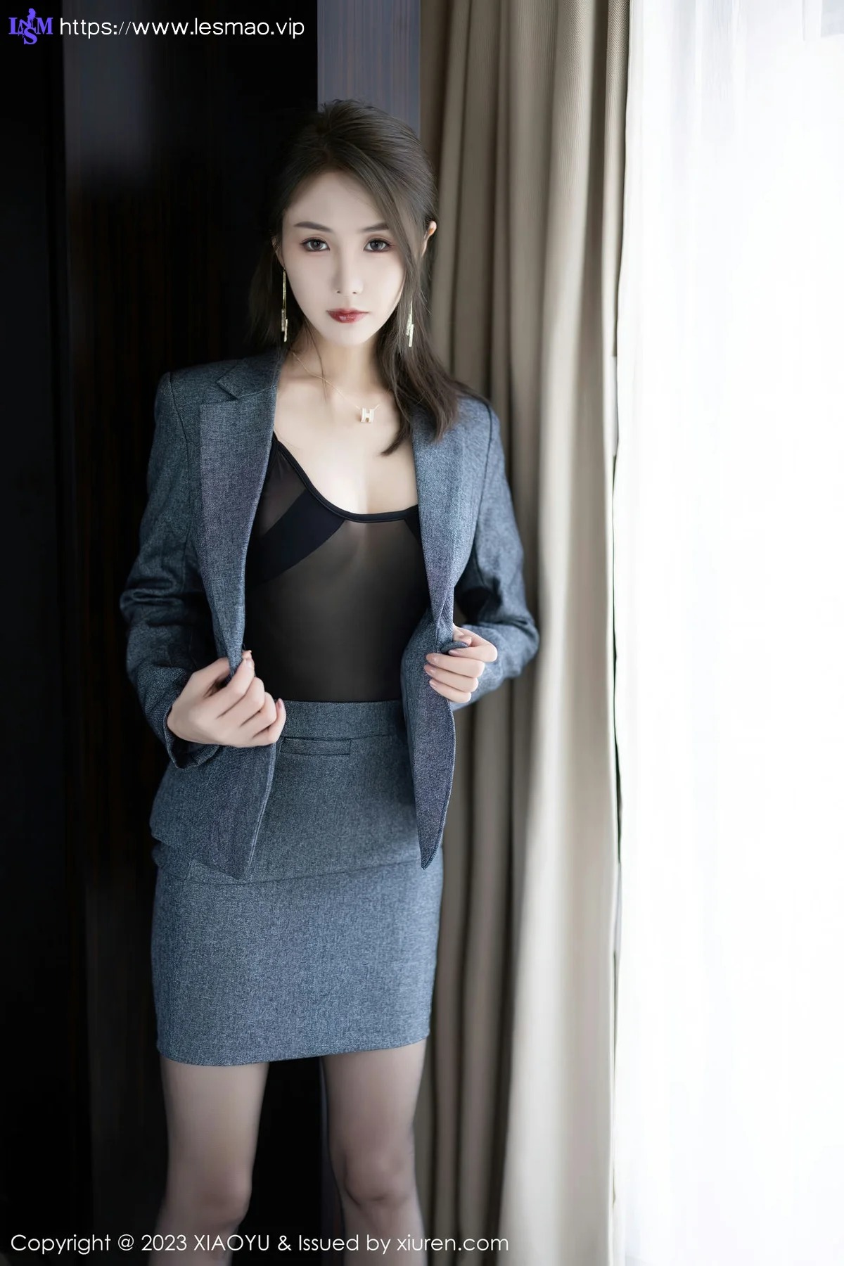 XIAOYU  语画界 Vol.1042  苏苏阿 魅惑黑丝性感写真1 - 8