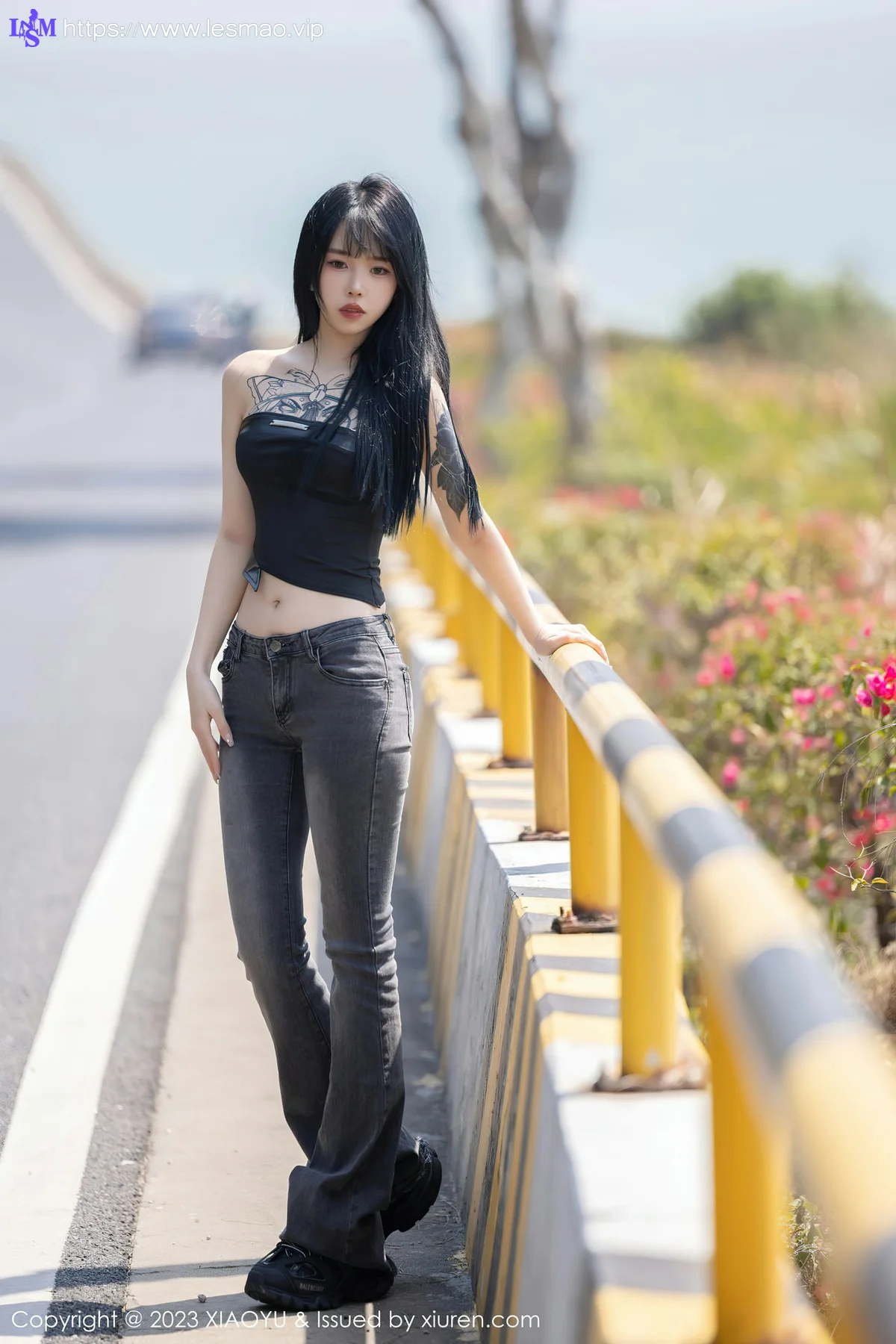 XIAOYU  语画界 Vol.1047  奶瓶. 性感蛋黄色性感写真3 - 1