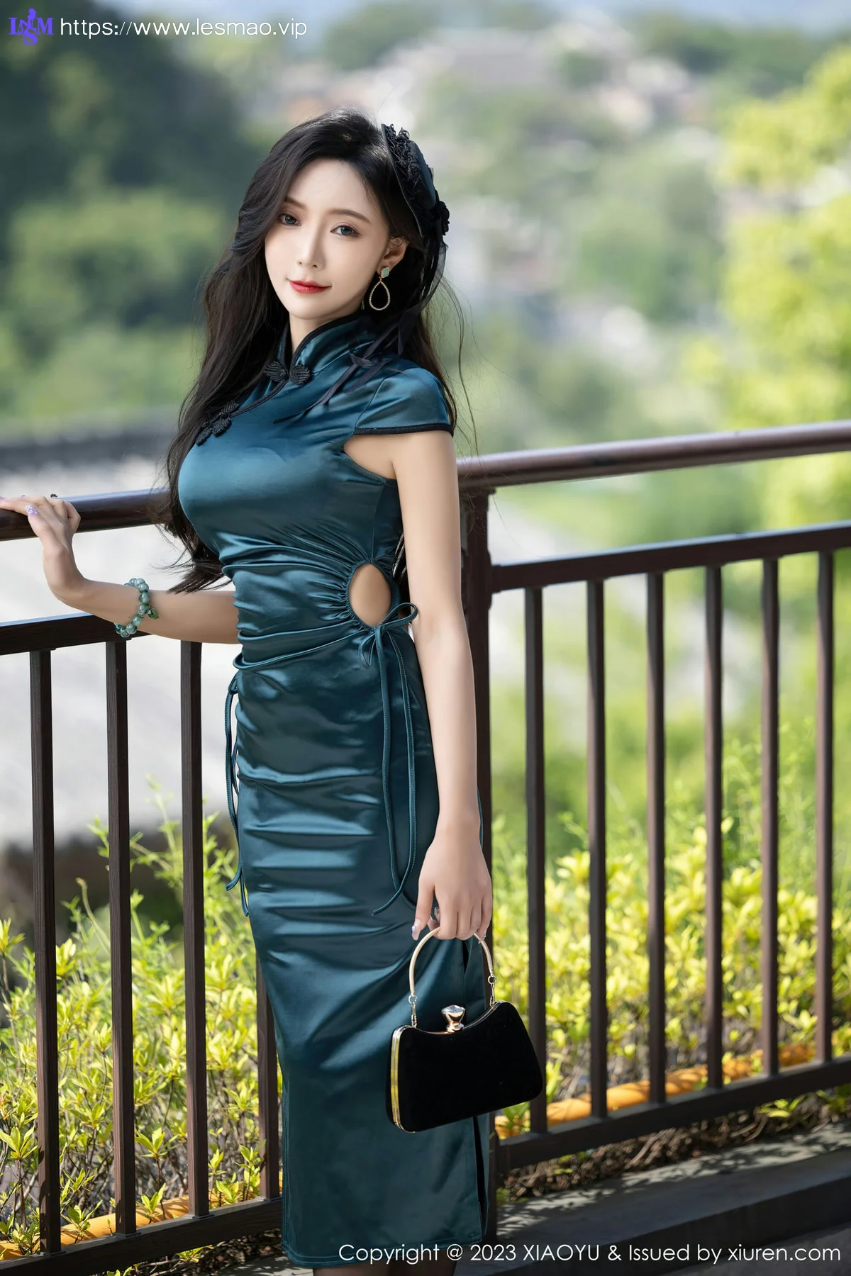 XIAOYU  语画界 Vol.1048  王馨瑶 暗绿色旗袍1 - 6