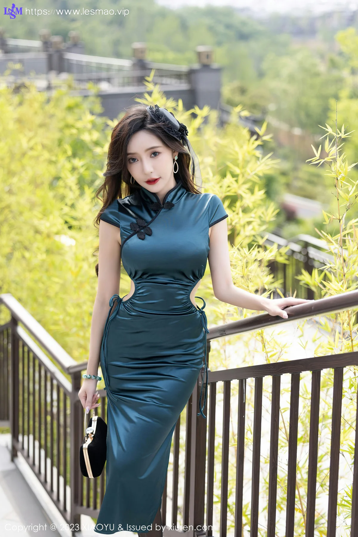 XIAOYU  语画界 Vol.1048  王馨瑶 暗绿色旗袍1 - 9