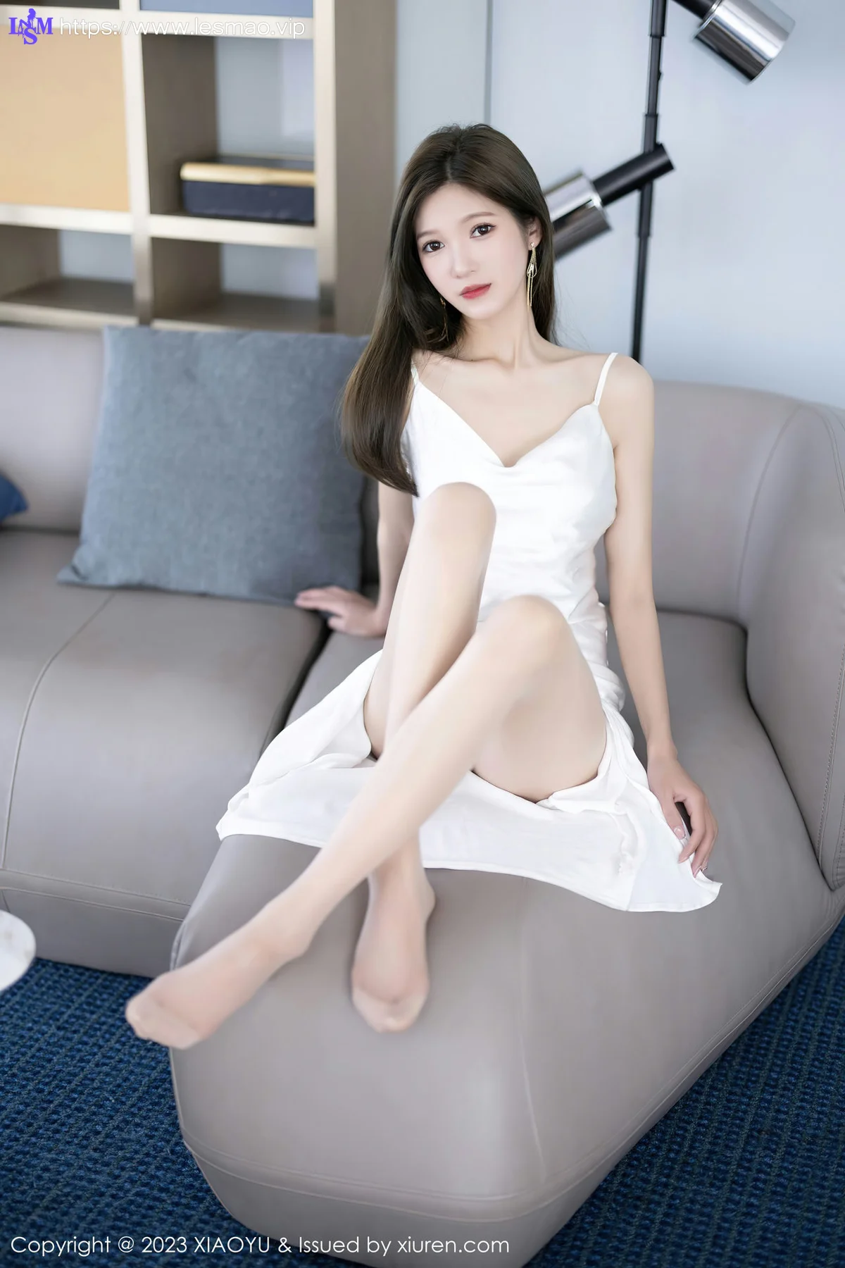 XIAOYU  语画界 Vol.1050  程程程 红色薄纱布兜性感私房1 - 9