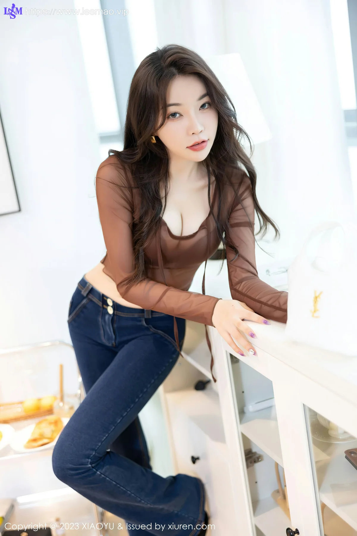 XIAOYU  语画界 Vol.1055  徐莉芝Booty 轻透上衣性感写真1 - 10